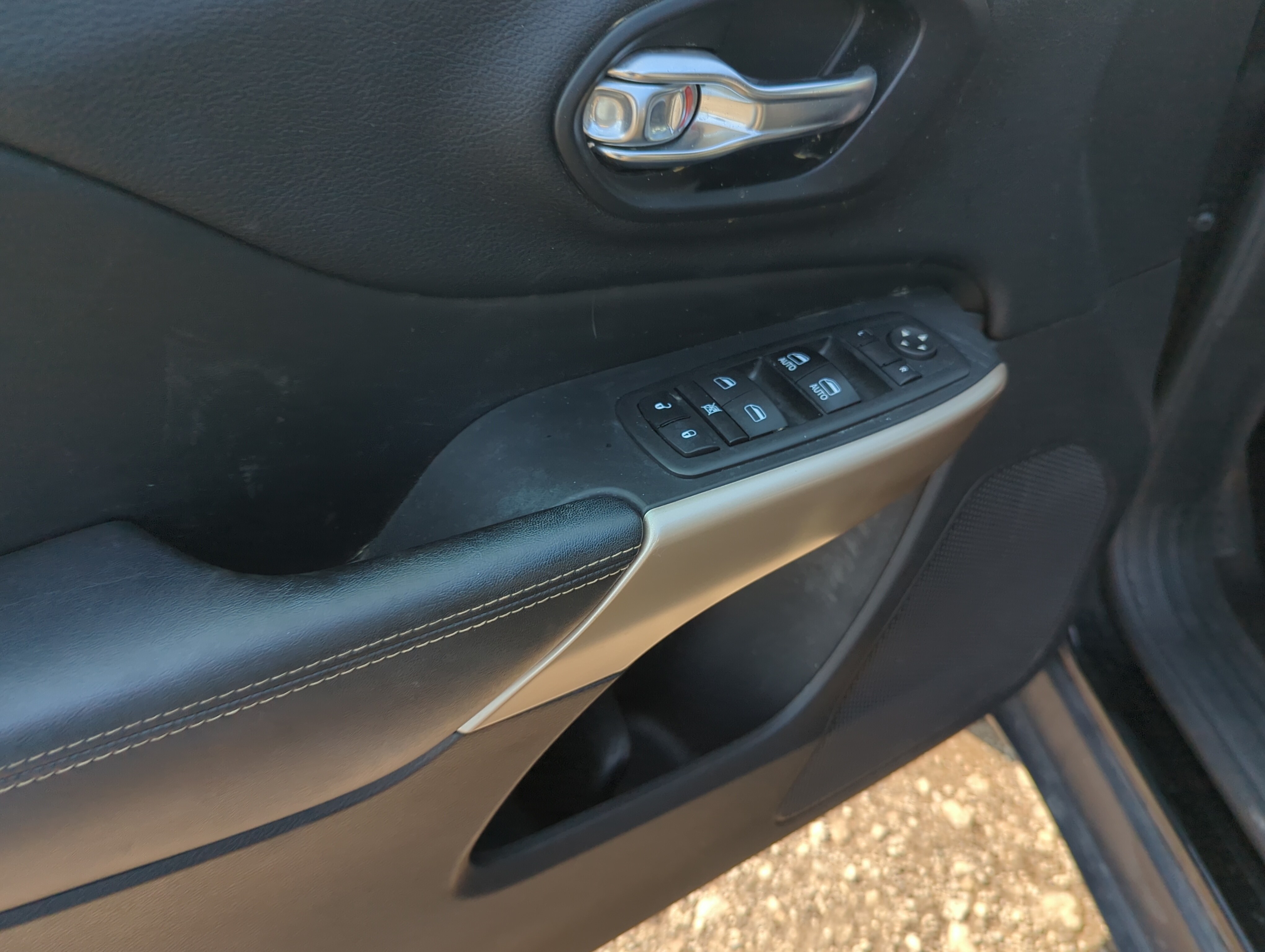 Picture of 2017-2022 Jeep Cherokee Driver Left Door Master Power Window Switch 1109599