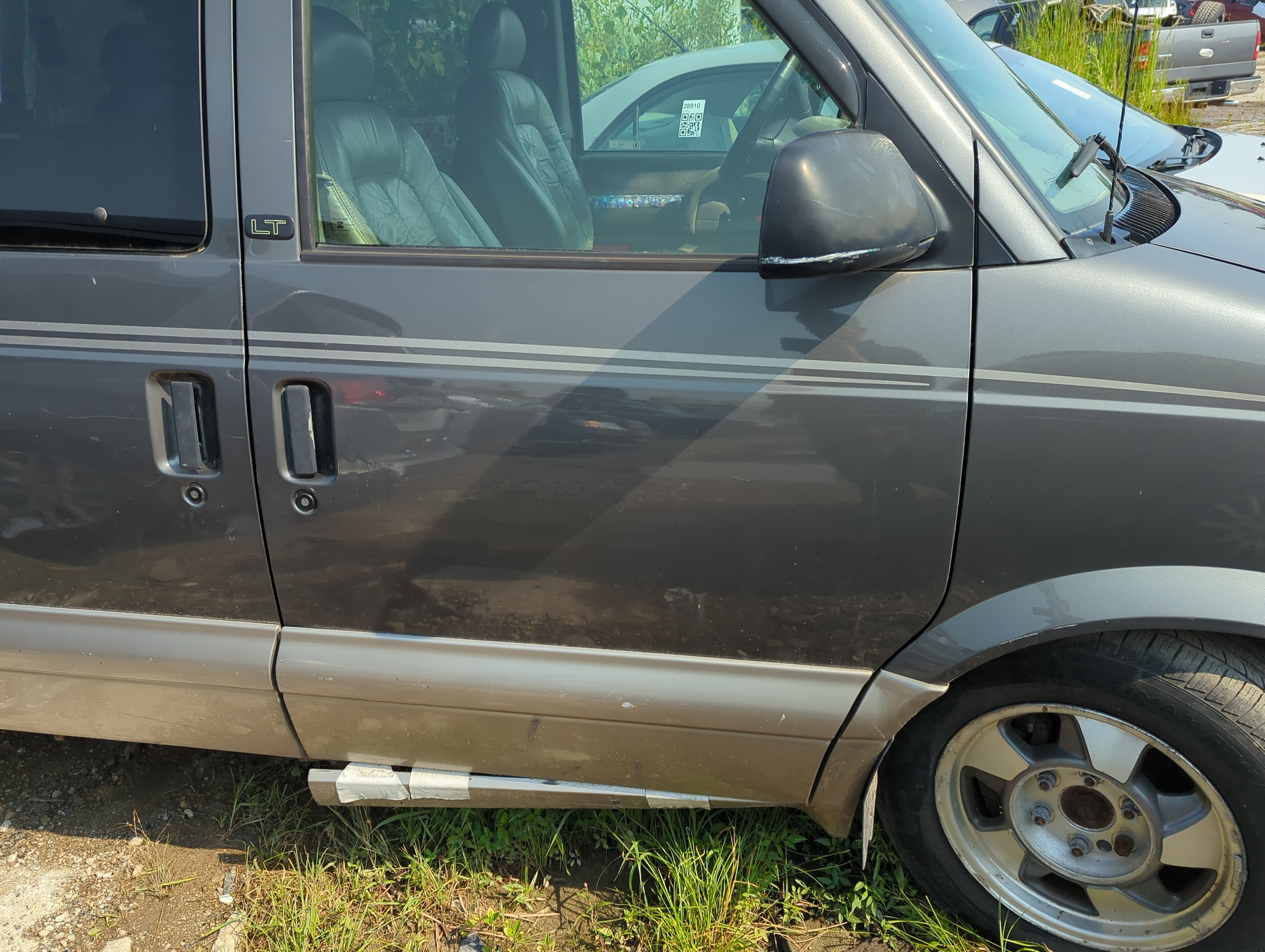 Picture of 1994-2005 Chevrolet Astro Passenger Front Door Oem 1110201