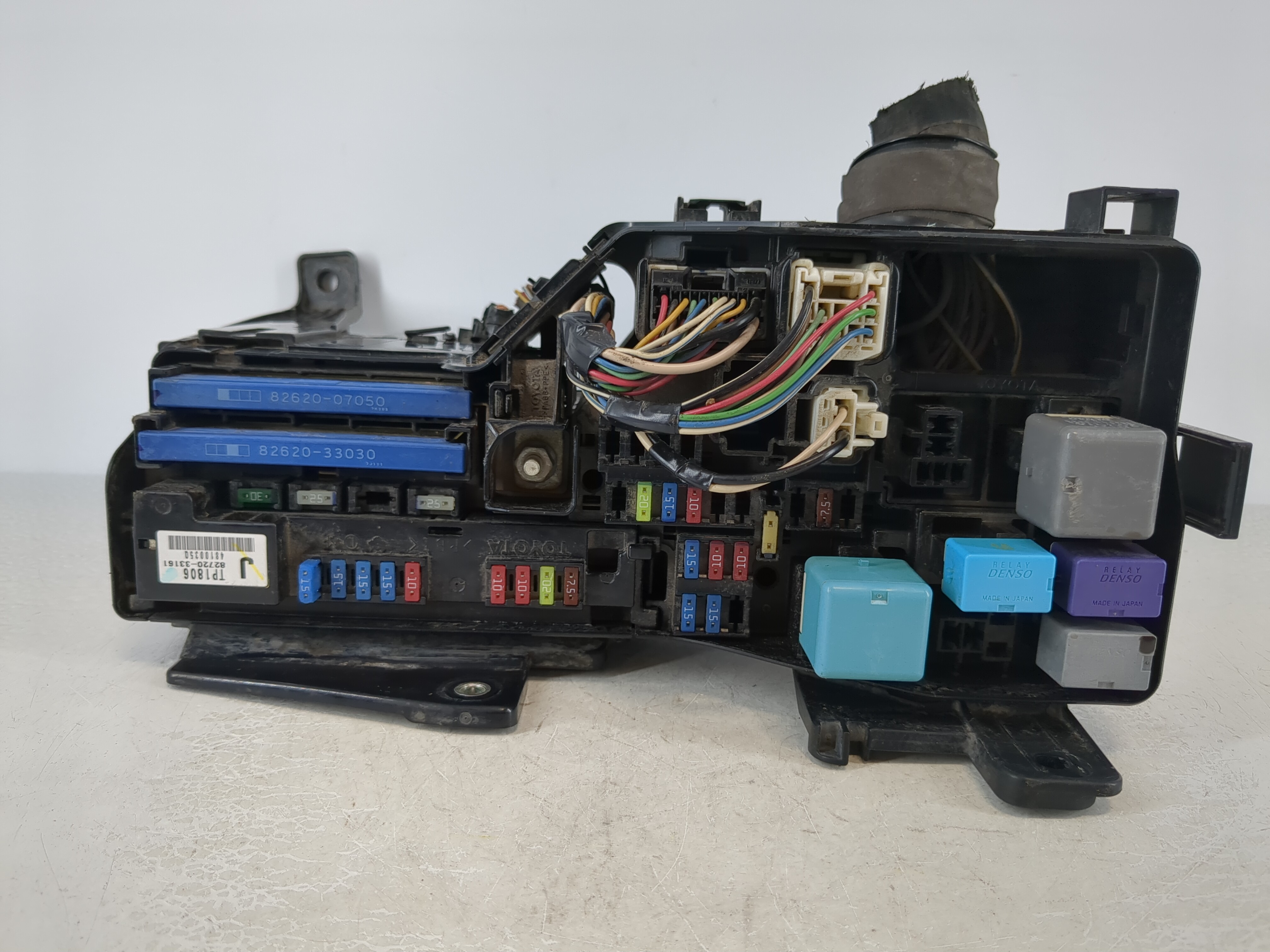 2007-2011 Toyota Camry Fusebox Fuse Box Relay Module 82720-33161 1110267 - Oemusedautoparts1.com