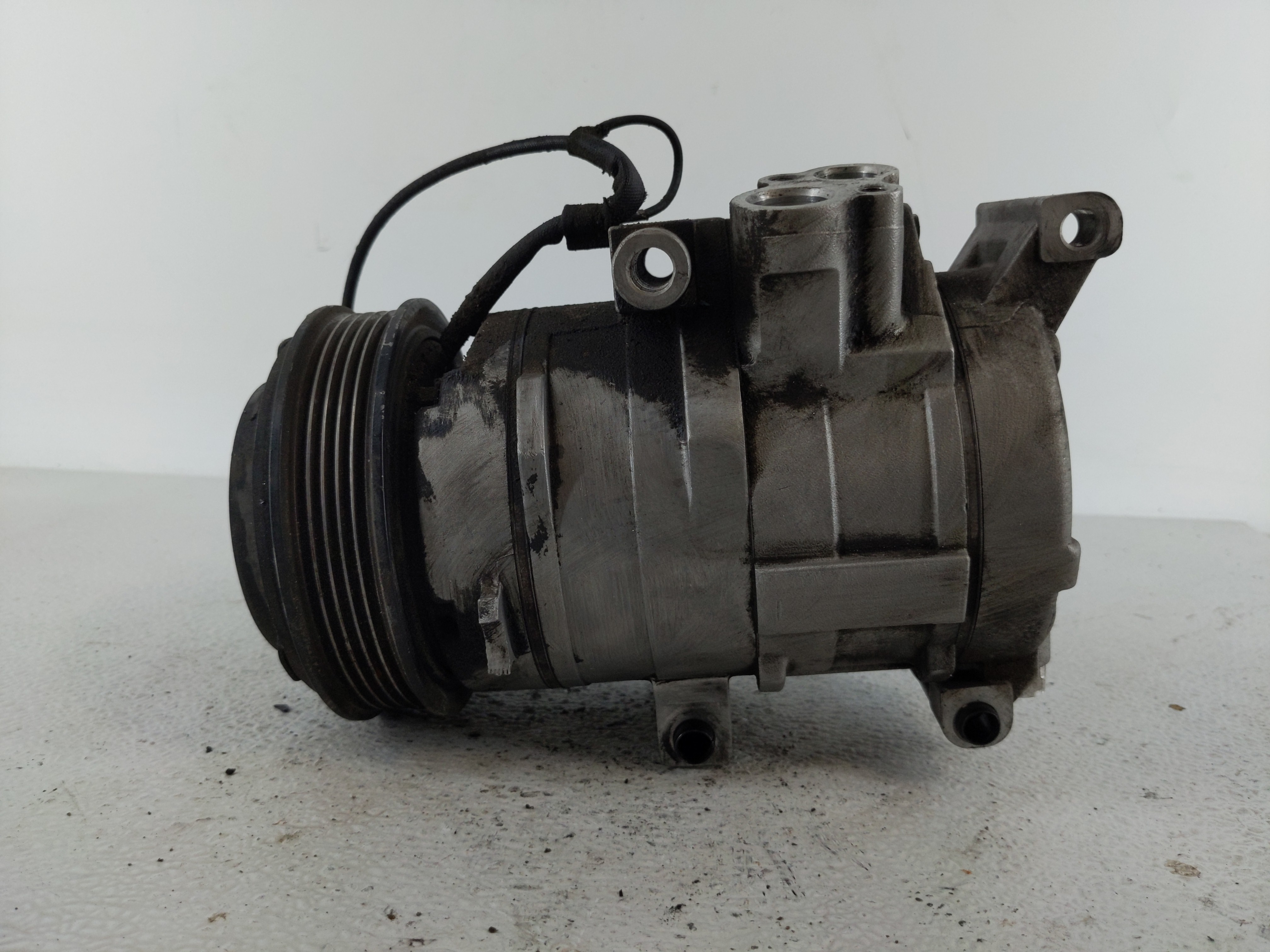 Picture of 2010-2013 Mazda 3 Air Conditioning A/c Ac Compressor Oem 1110273