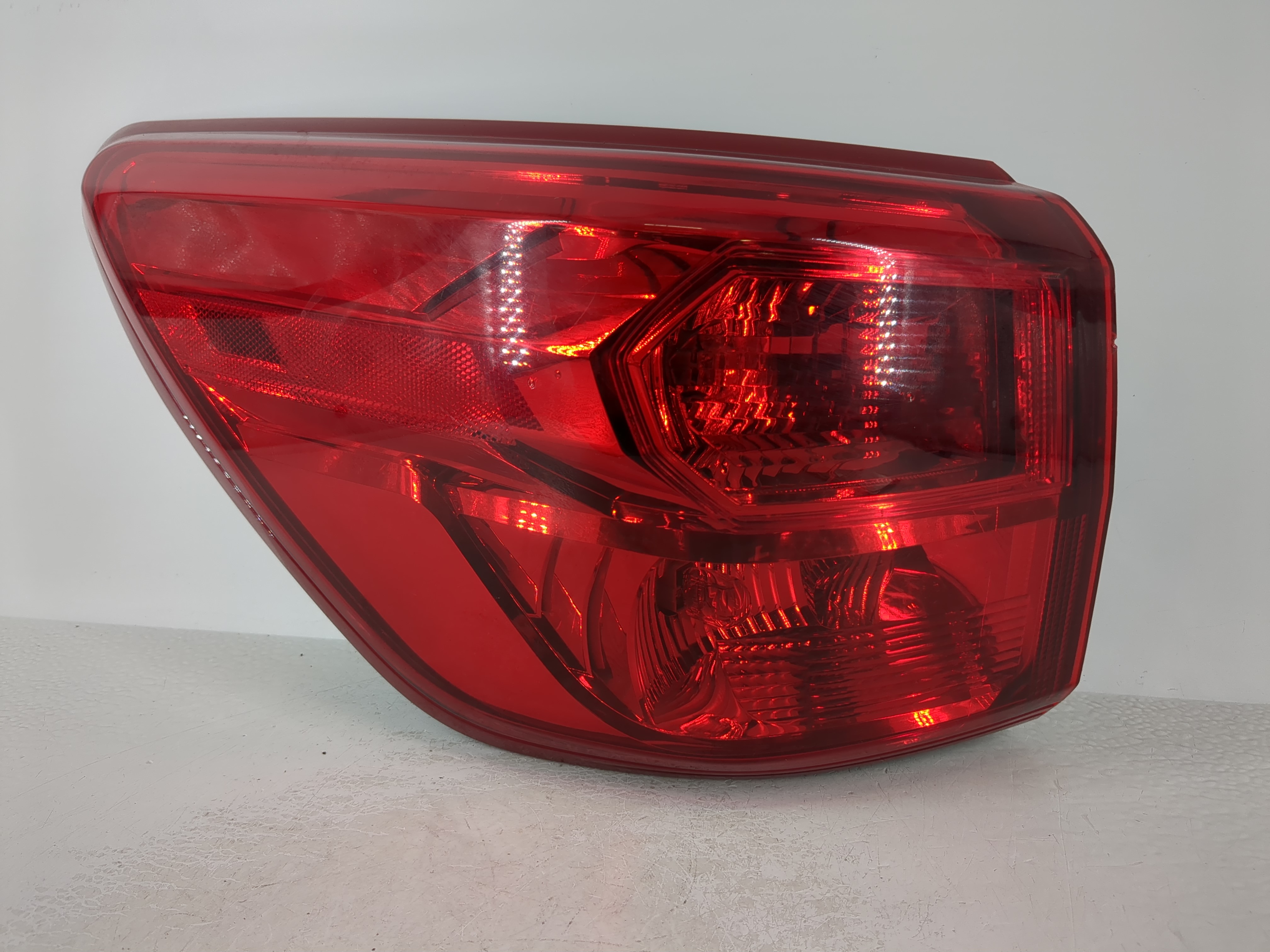 2017-2020 Nissan Pathfinder Driver Left Side Tail Light Taillight Oem 1110282 - Oemusedautoparts1.com
