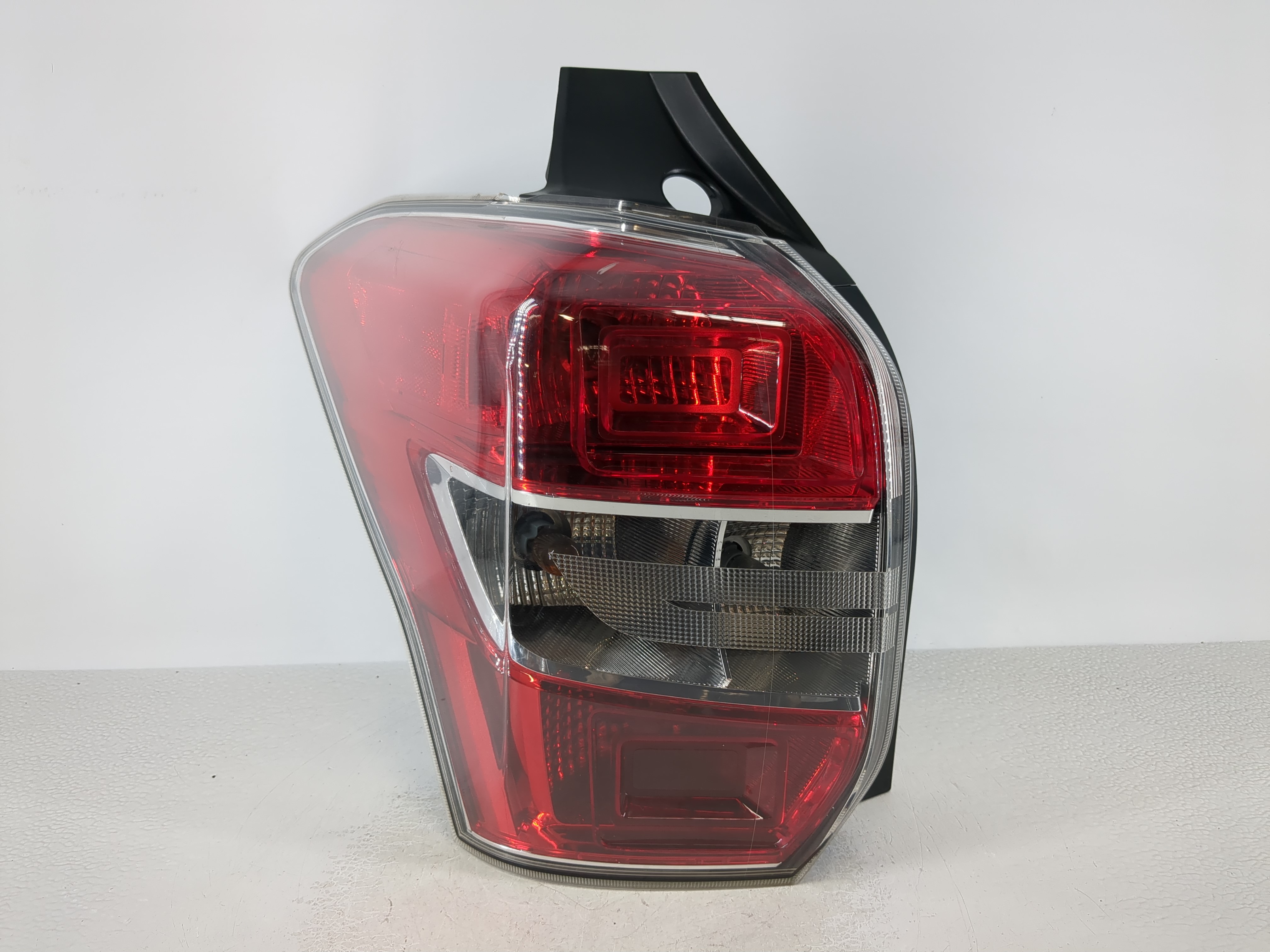 2015 Subaru Forester Driver Left Side Tail Light Taillight Oem 1110285 - Oemusedautoparts1.com