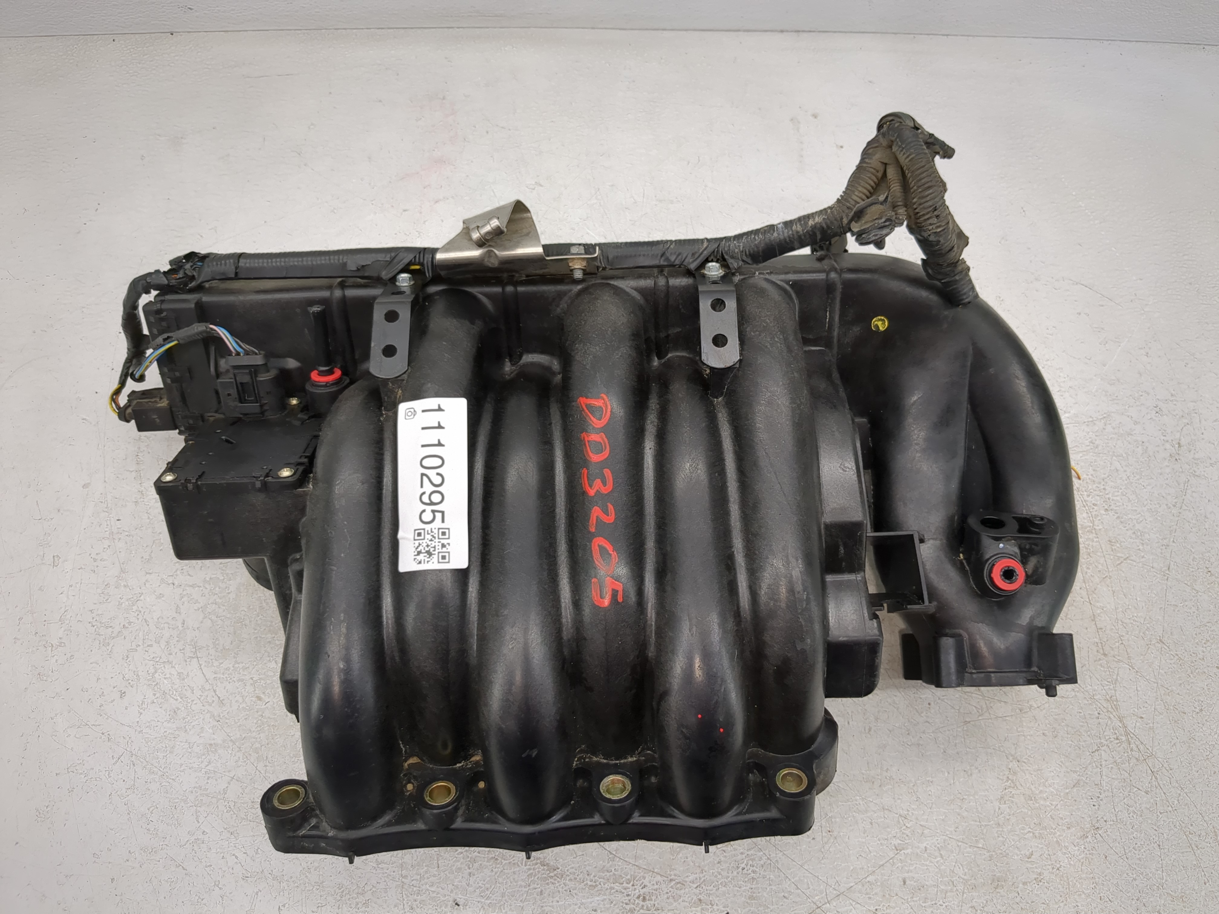2002-2005 Land Rover Freelander Air Intake Manifold 1110295 - Oemusedautoparts1.com