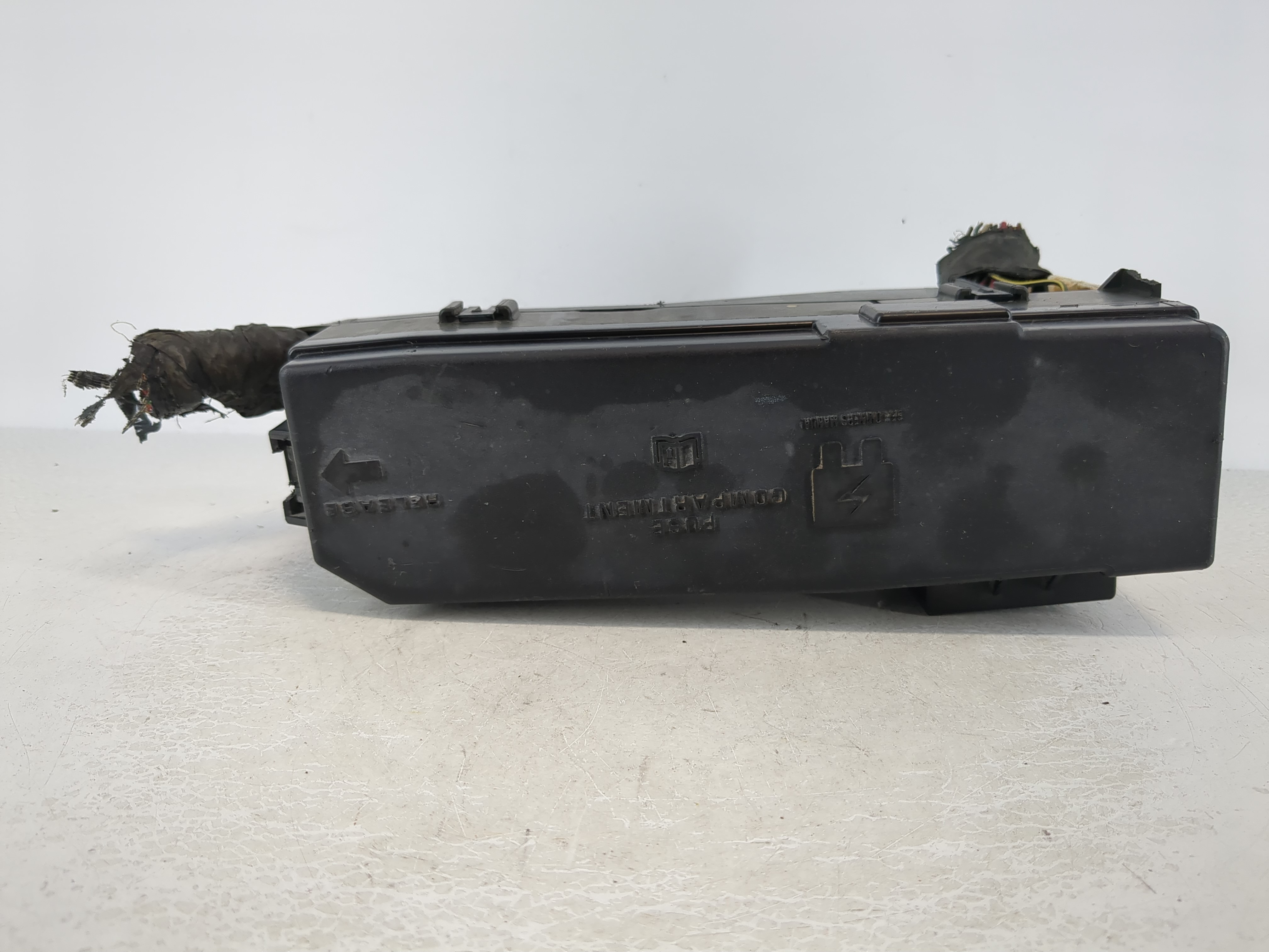 2005-2007 Ford Escape Fusebox Fuse Box Relay Module 90293 1110357 - Oemusedautoparts1.com