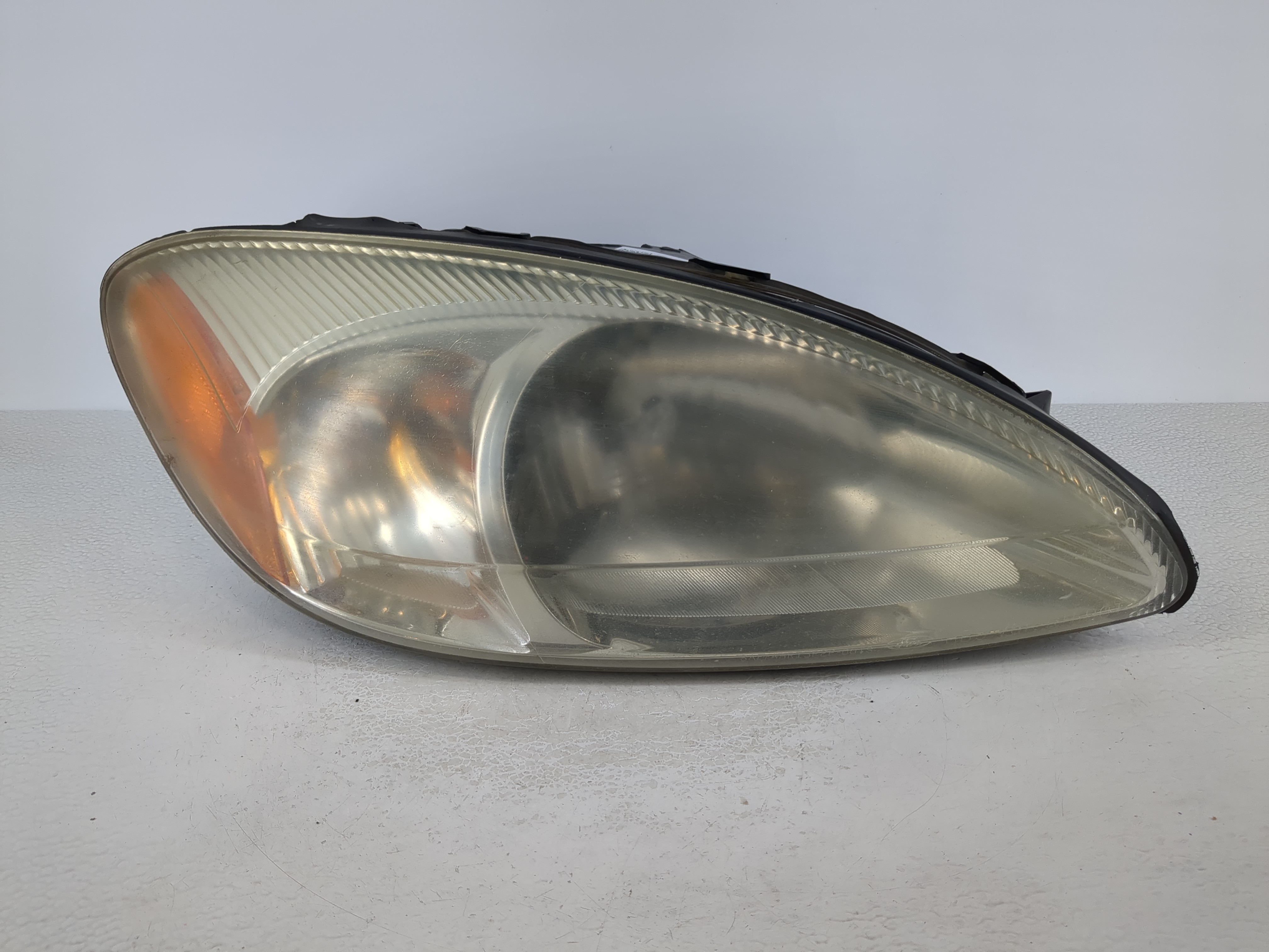 2000-2007 Ford Taurus Passenger Right Oem Head Light Headlight Lamp 1110373 - Oemusedautoparts1.com