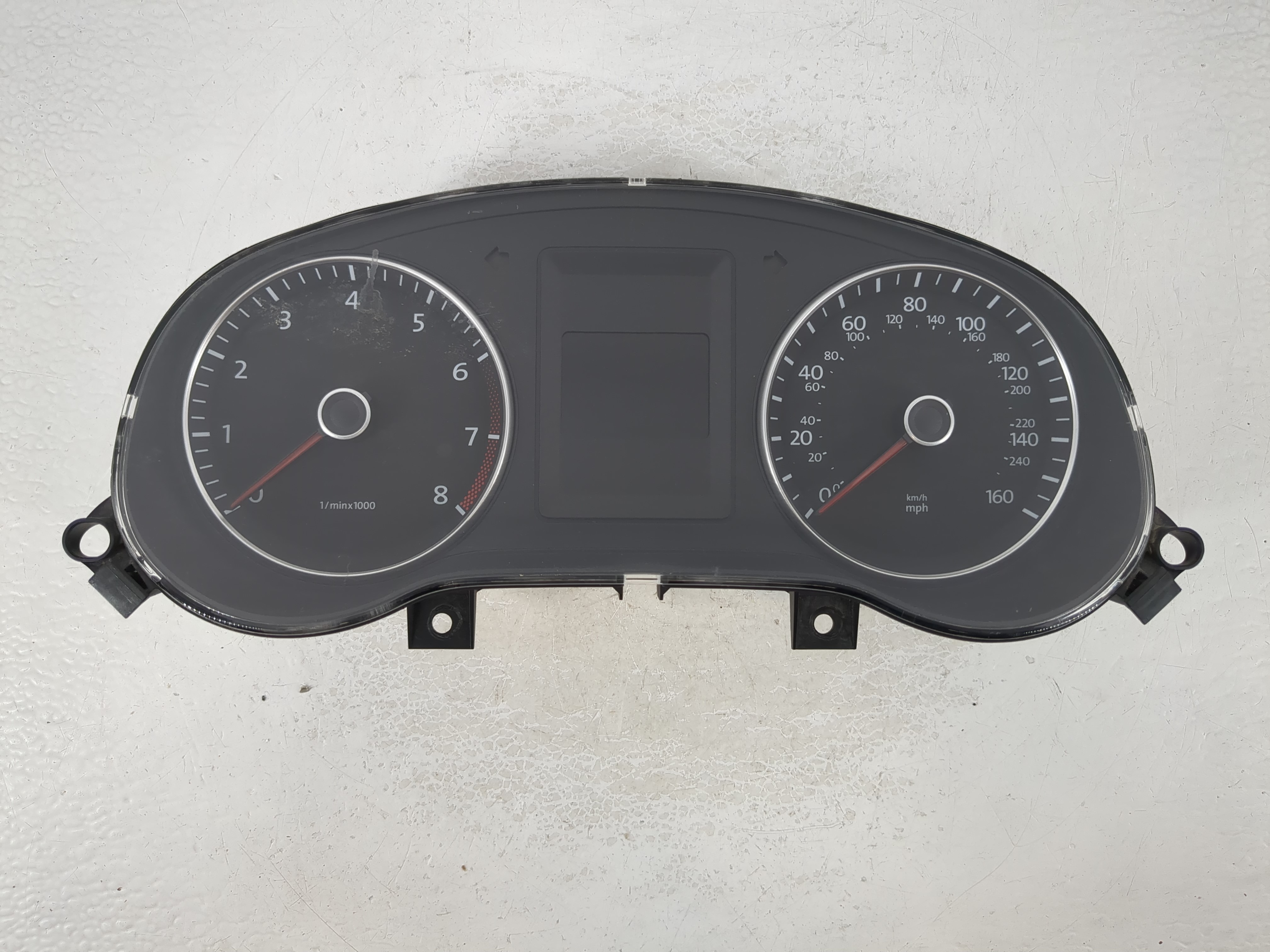 2014-2014 Volkswagen Jetta Speedometer Instrument Cluster Gauges 1110391 - Oemusedautoparts1.com