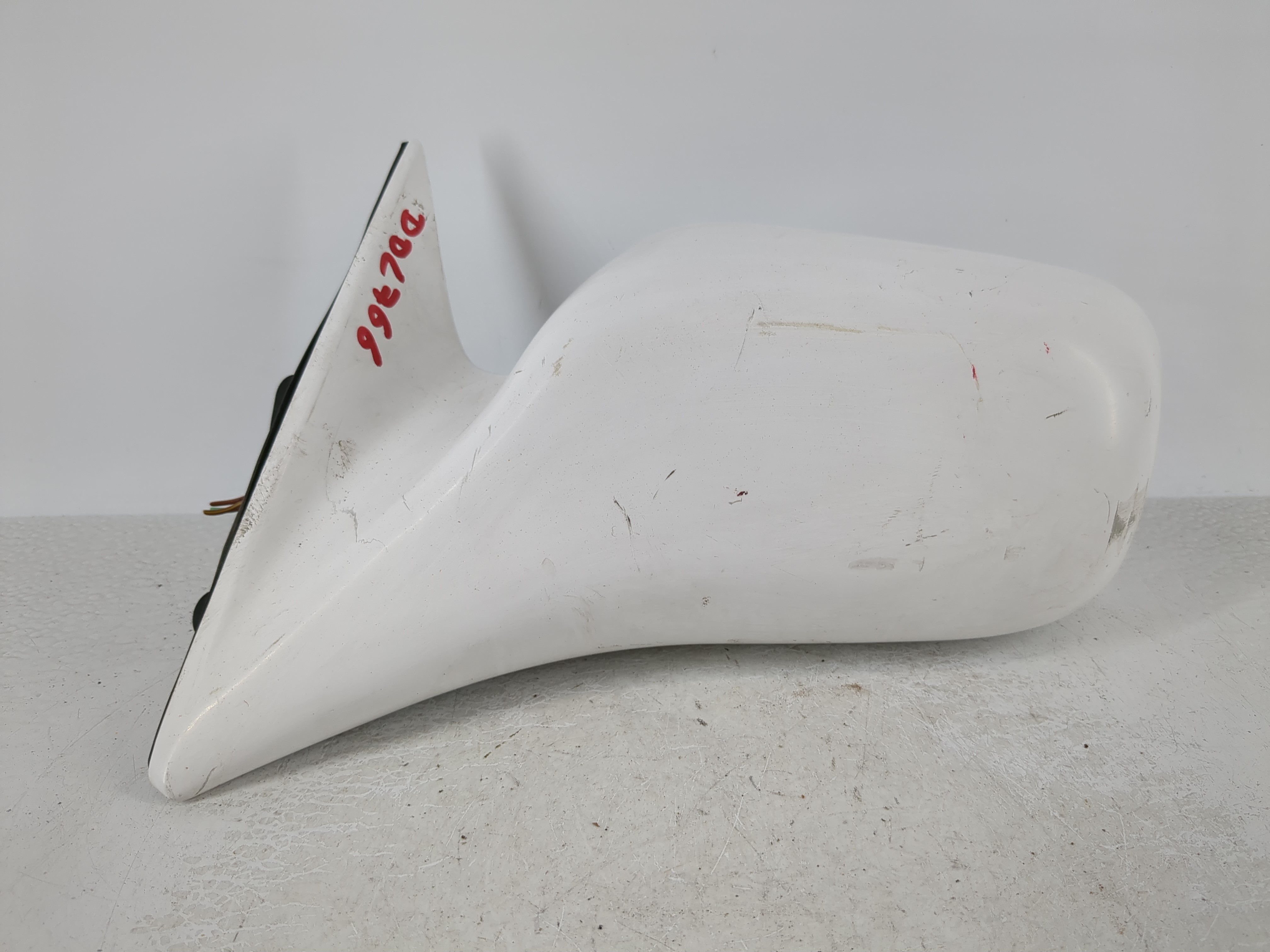 1997-2001 Toyota Camry Driver Left Side View Power Door Mirror White 1110444 - Oemusedautoparts1.com
