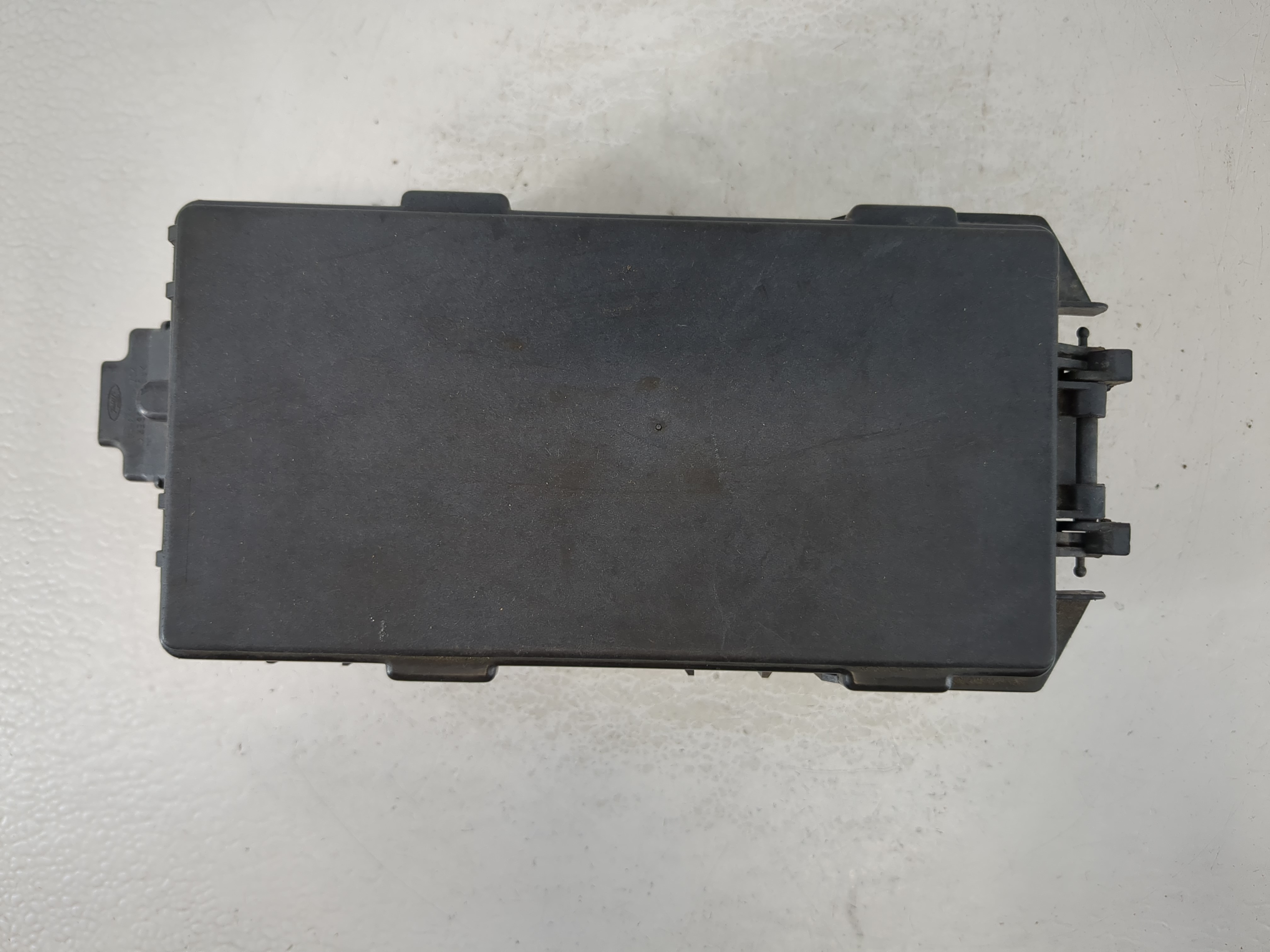 2009-2011 Ford Crown Victoria Fusebox Fuse Box Relay Module 1110466 - Oemusedautoparts1.com