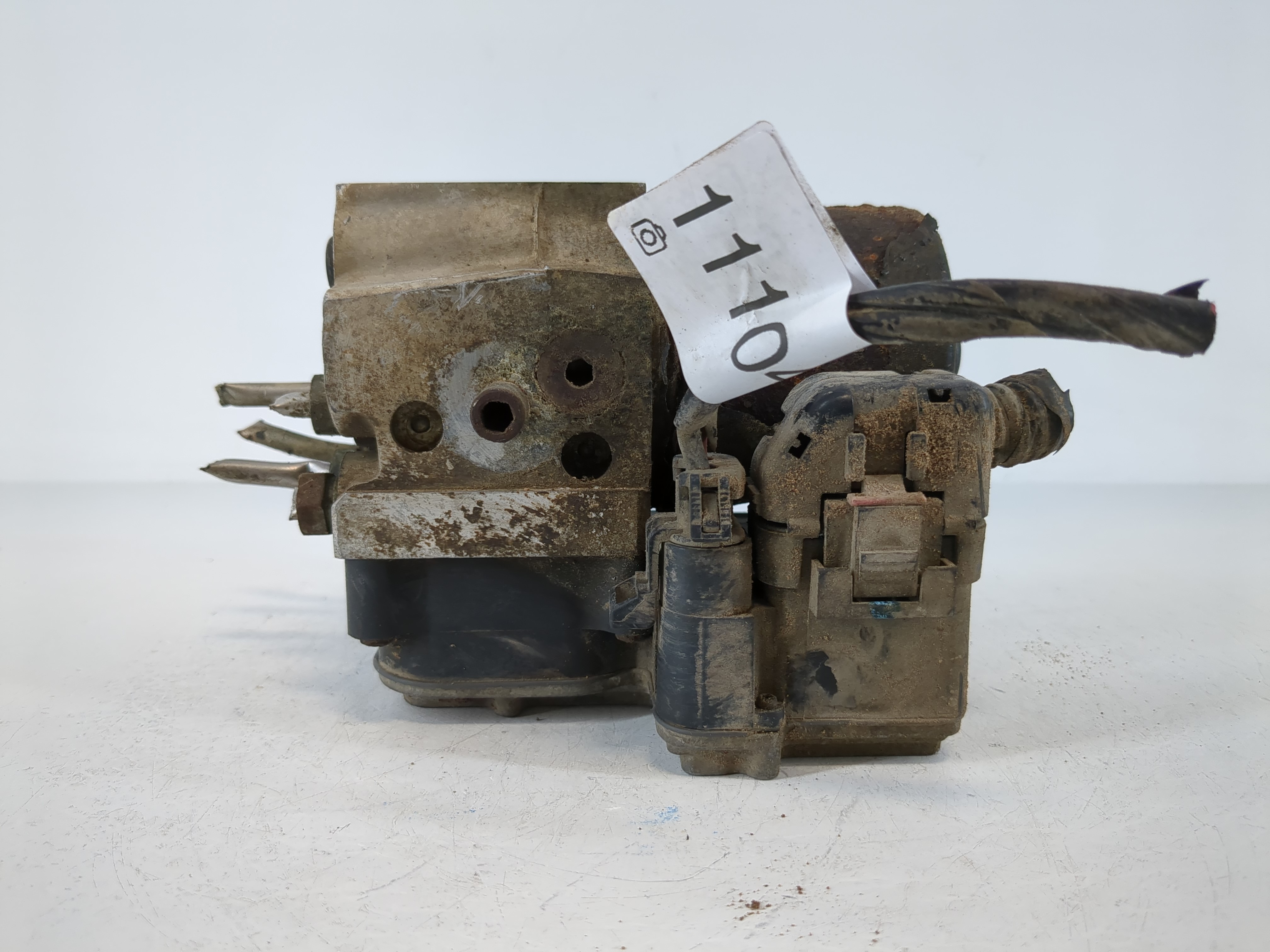 Picture of 1999-2002 Chevrolet Silverado 1500 Abs Pump Control Module 1110469