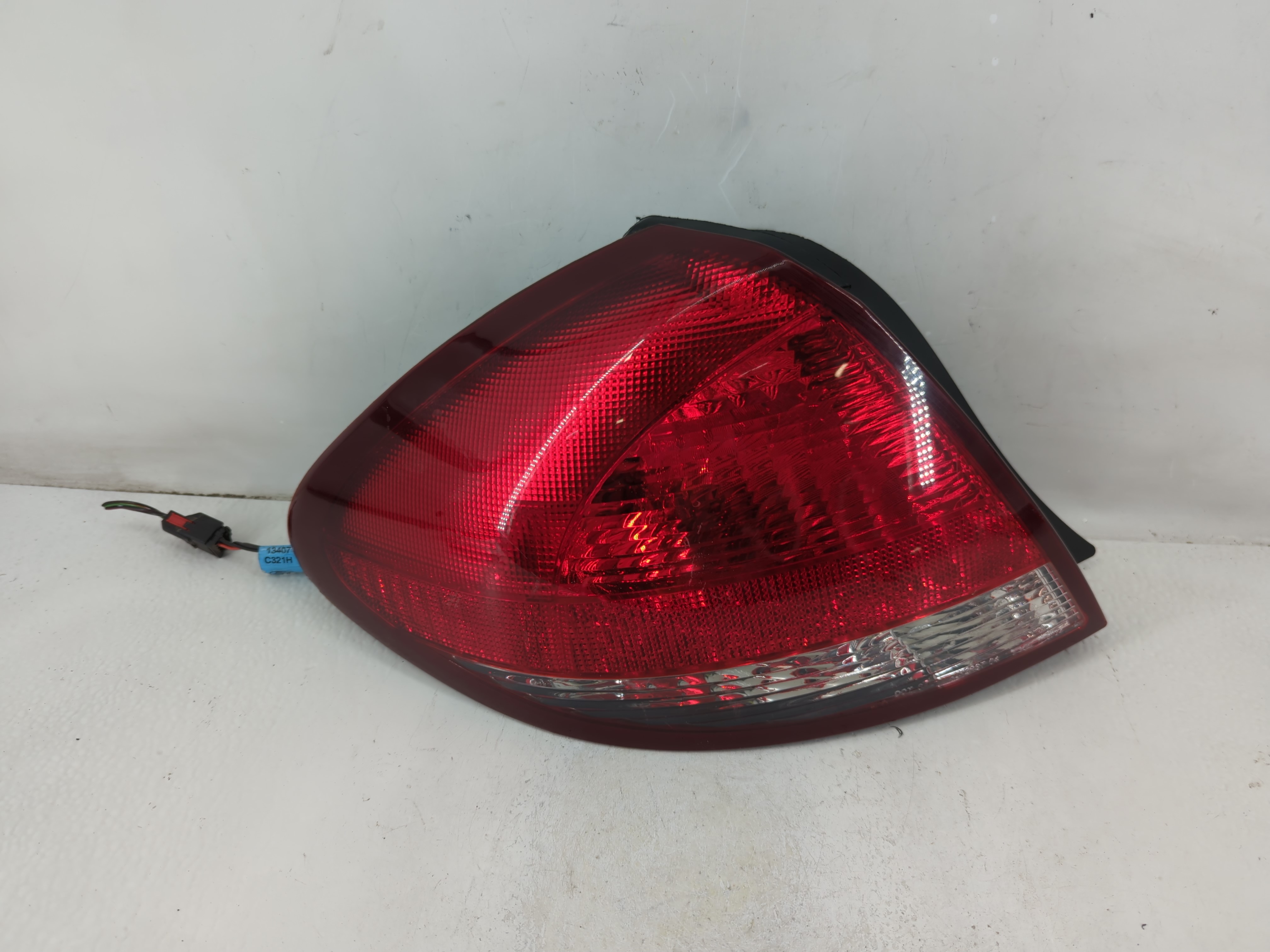 2004-2007 Ford Taurus Passenger Right Side Tail Light Taillight Oem 1110607 - Oemusedautoparts1.com