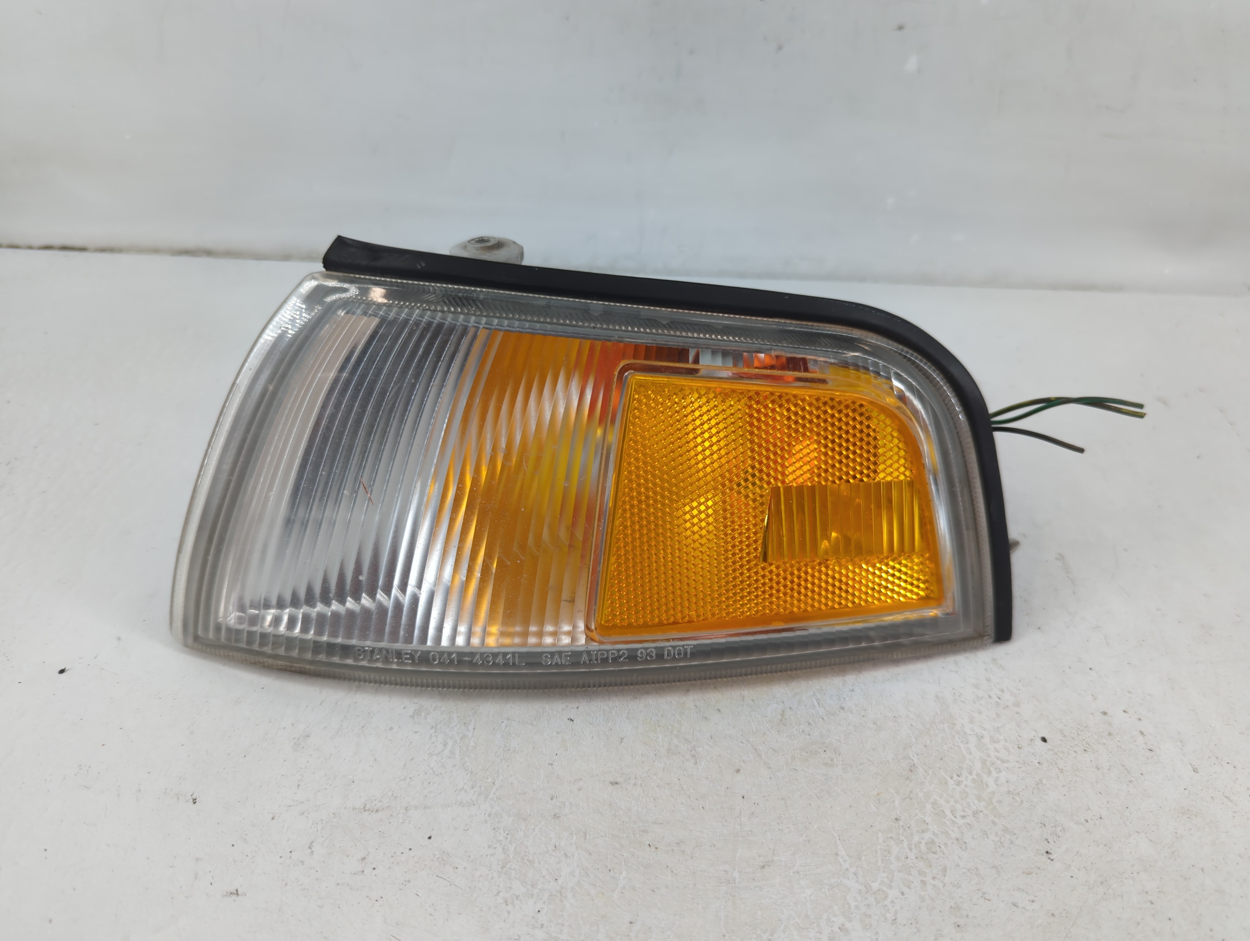 1997-2002 Mitsubishi Mirage Driver Left Oem Head Light Headlight Lamp 1110612 - Oemusedautoparts1.com