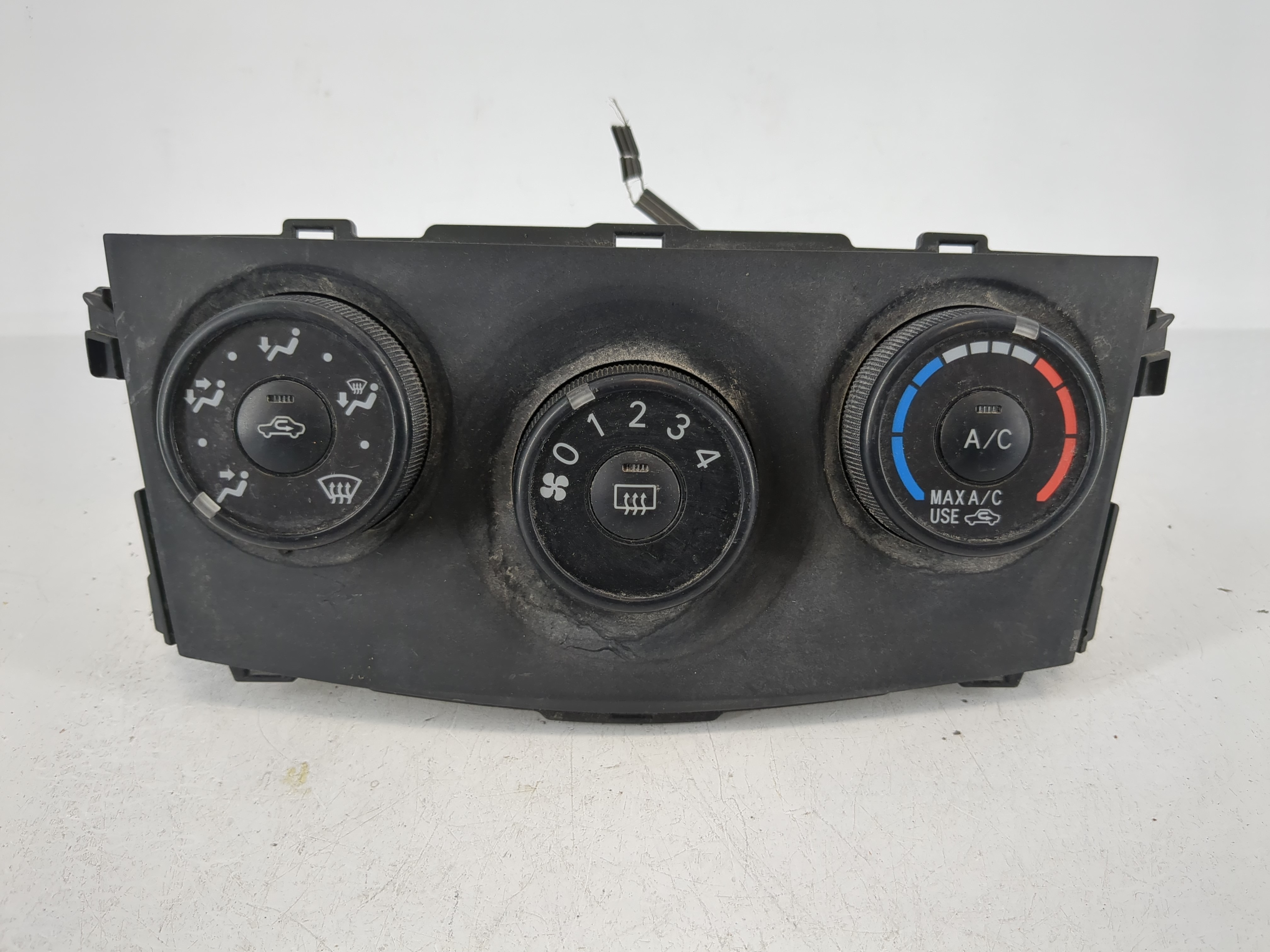 2009-2013 Toyota Corolla Ac Heater Climate Control 55106-02250 1110714 - Oemusedautoparts1.com