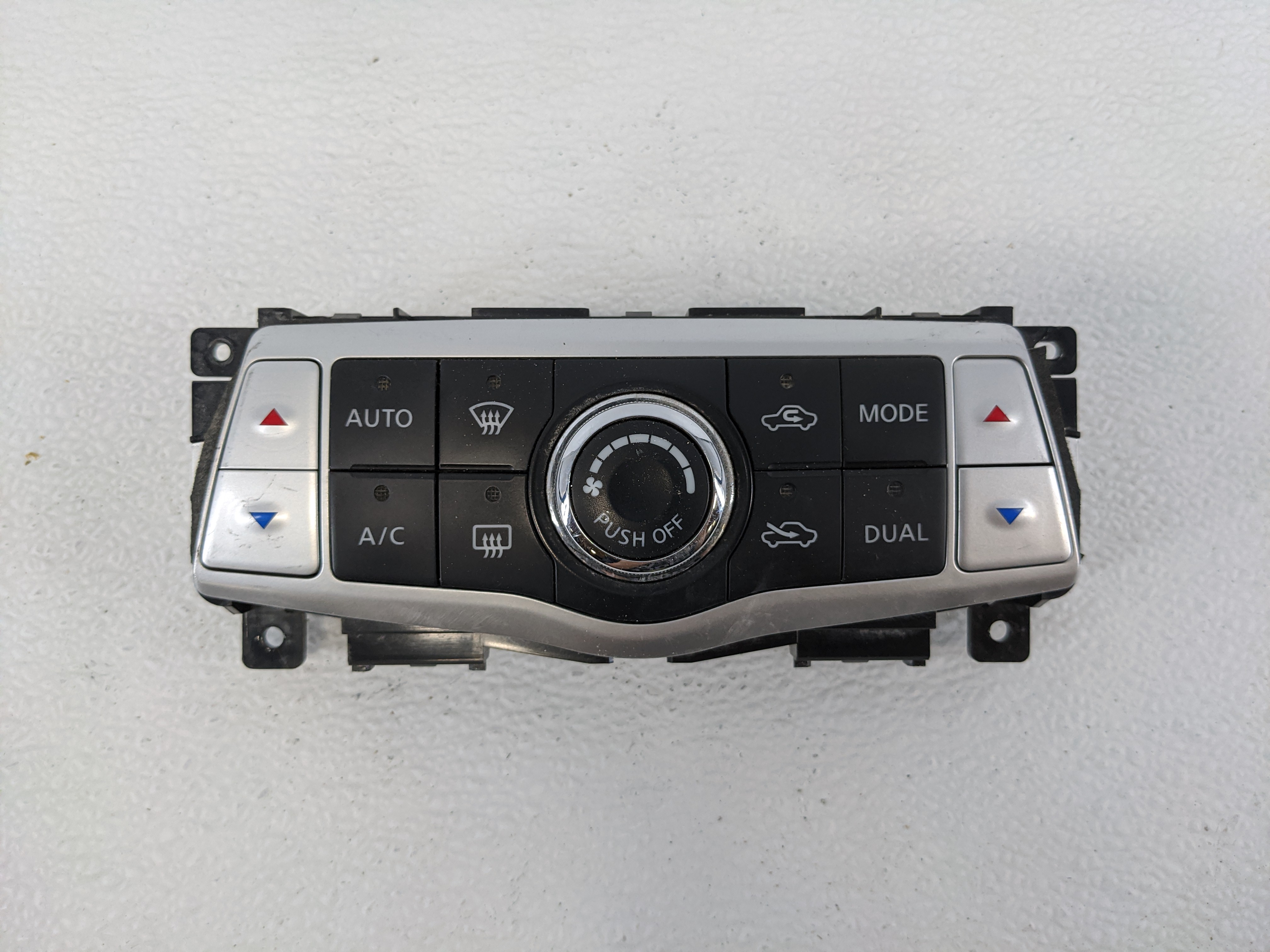 2014 Nissan Maxima Ac Heater Climate Control 27500 9n01a 1110780 - Oemusedautoparts1.com