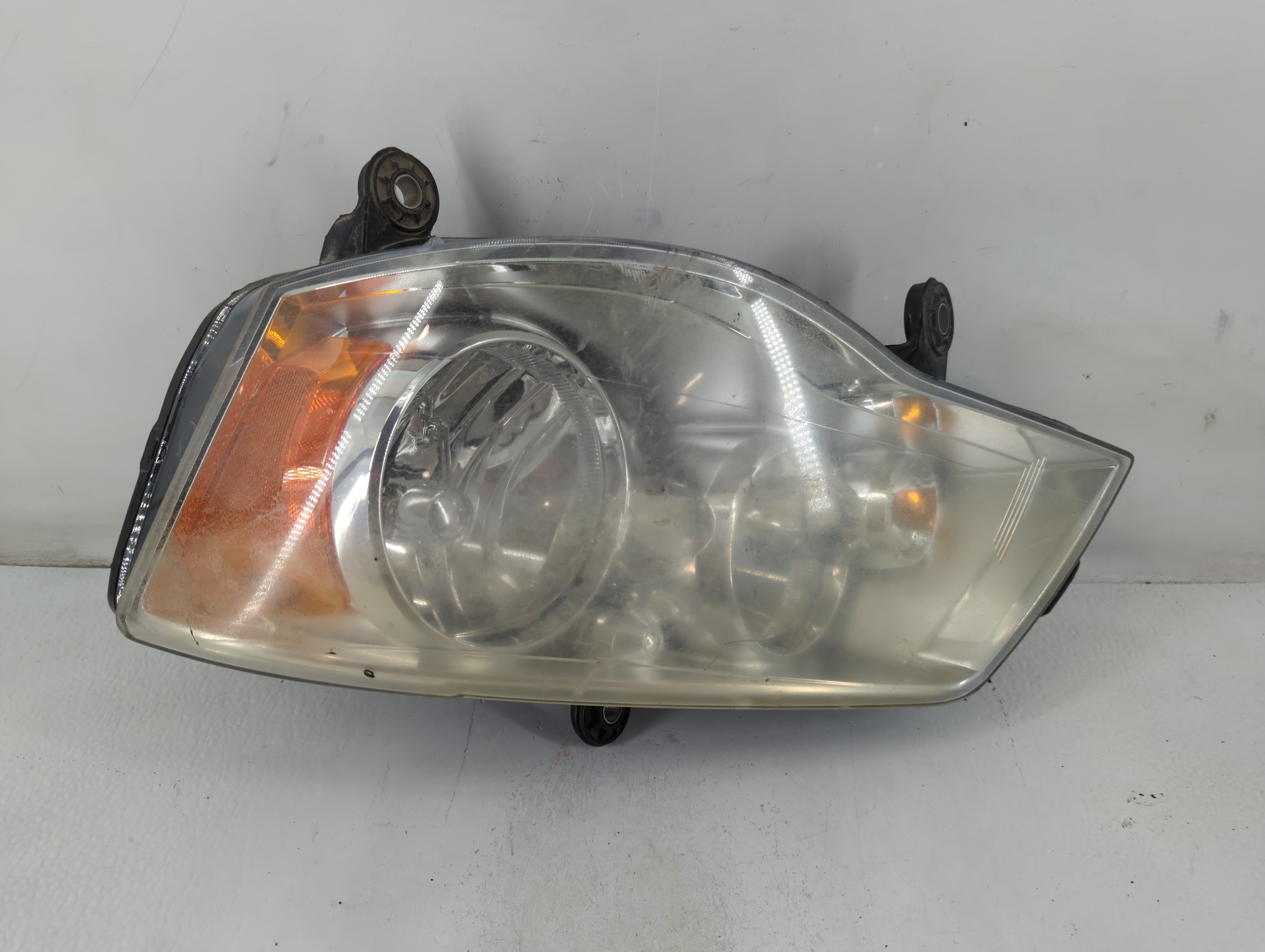 2008 Chrysler Town & Country Driver Left Oem Head Light Headlight Lamp 1110831 - Oemusedautoparts1.com