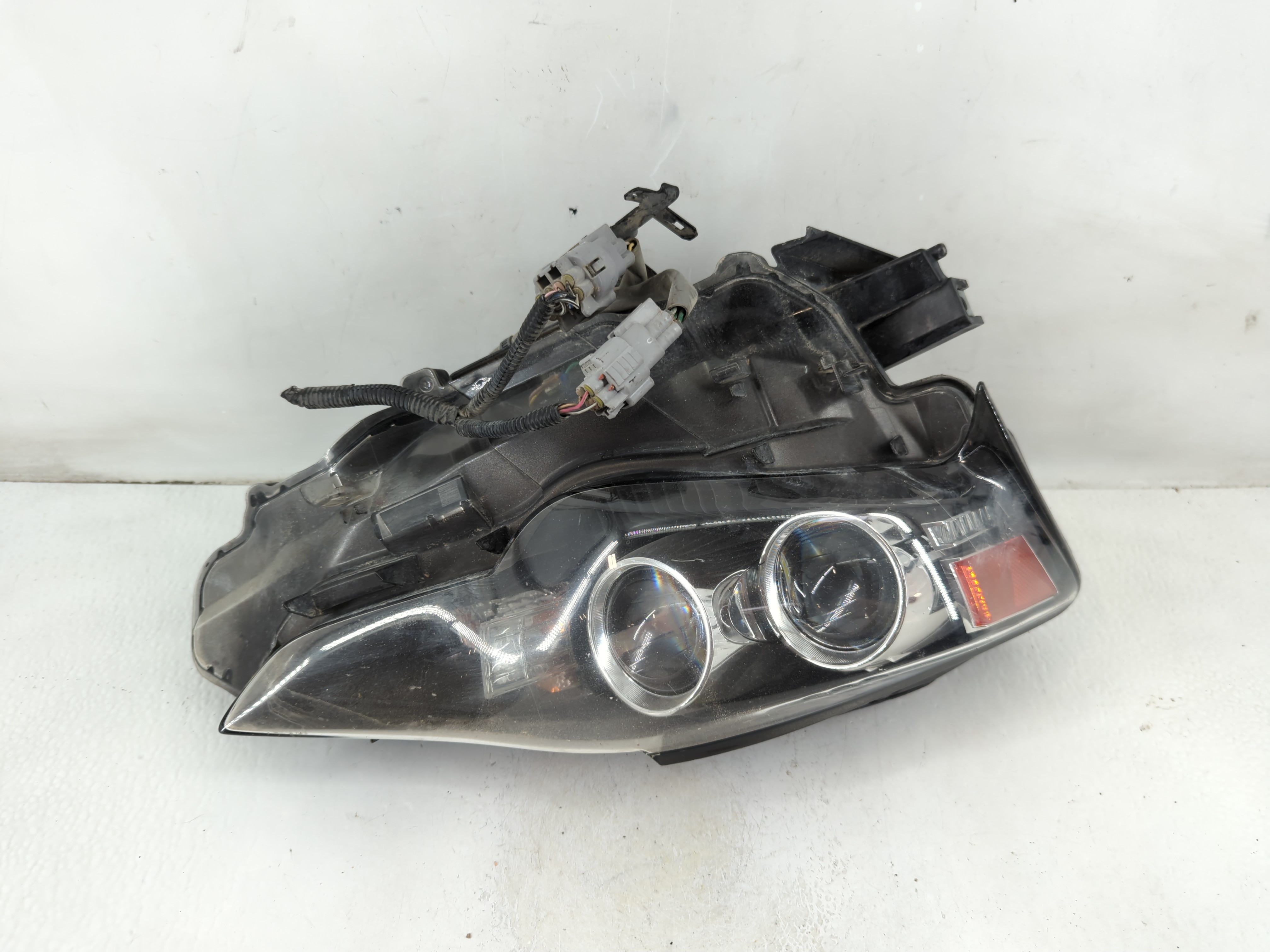 2016-2016 Lexus Is200t Driver Left Oem Head Light Headlight Lamp 1110832 - Oemusedautoparts1.com
