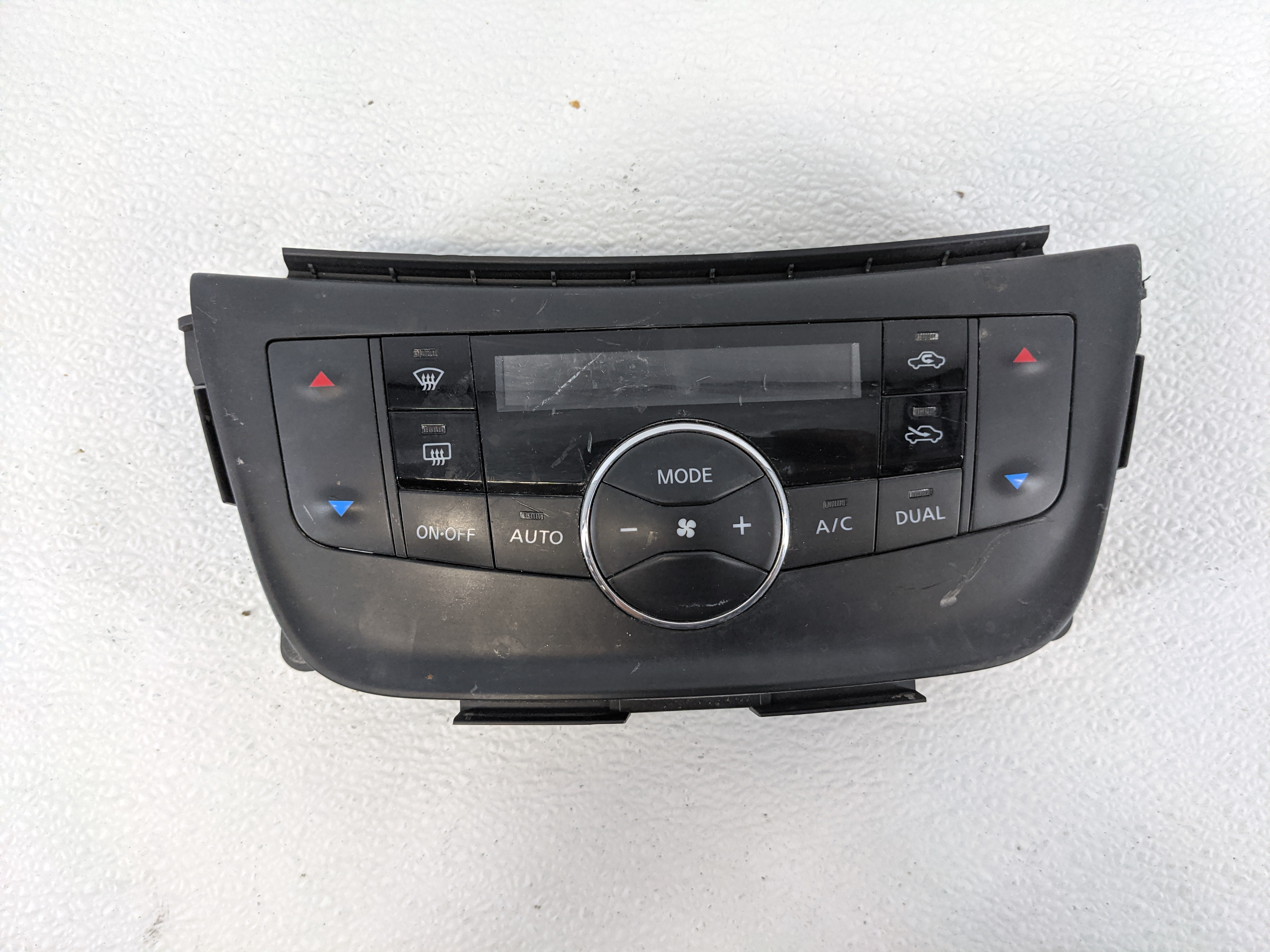 2017-2019 Nissan Sentra Ac Heater Climate Control 27500 4at4a 1110842 - Oemusedautoparts1.com