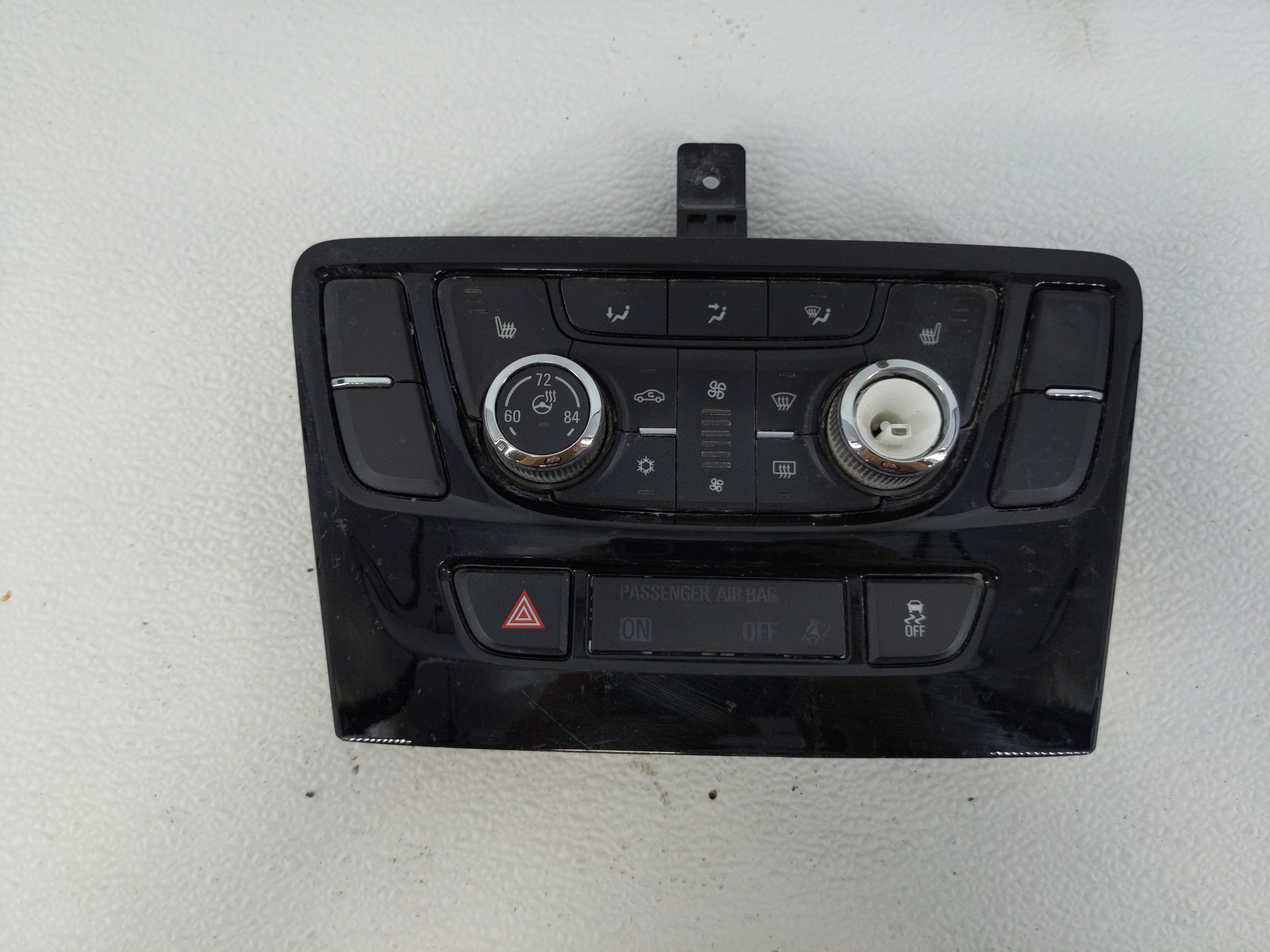 2017-2020 Buick Encore Ac Heater Climate Control 39082867 1110843 - Oemusedautoparts1.com