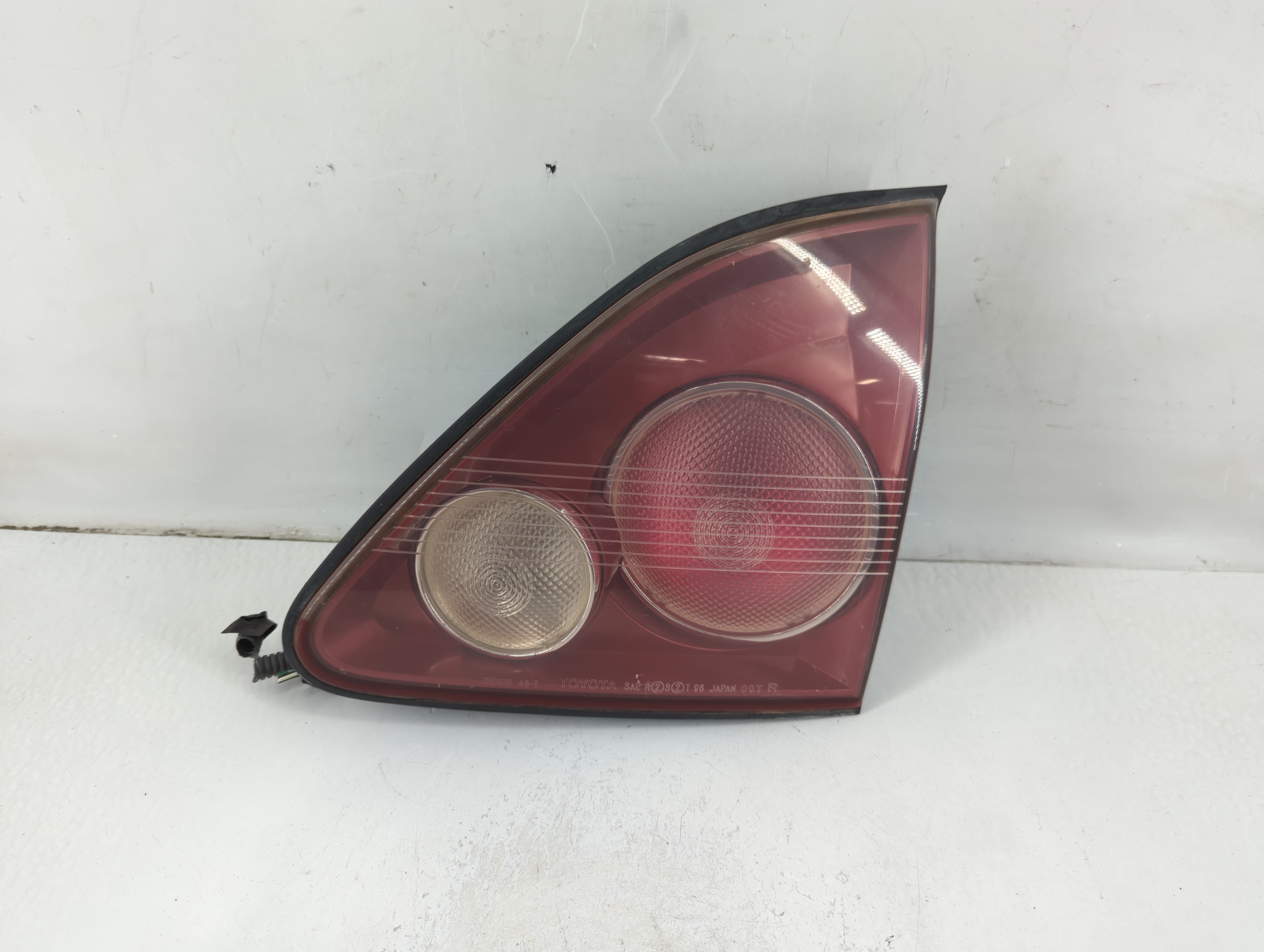 1999-2000 Lexus Rx300 Driver Left Side Tail Light Taillight Oem 1110854 - Oemusedautoparts1.com