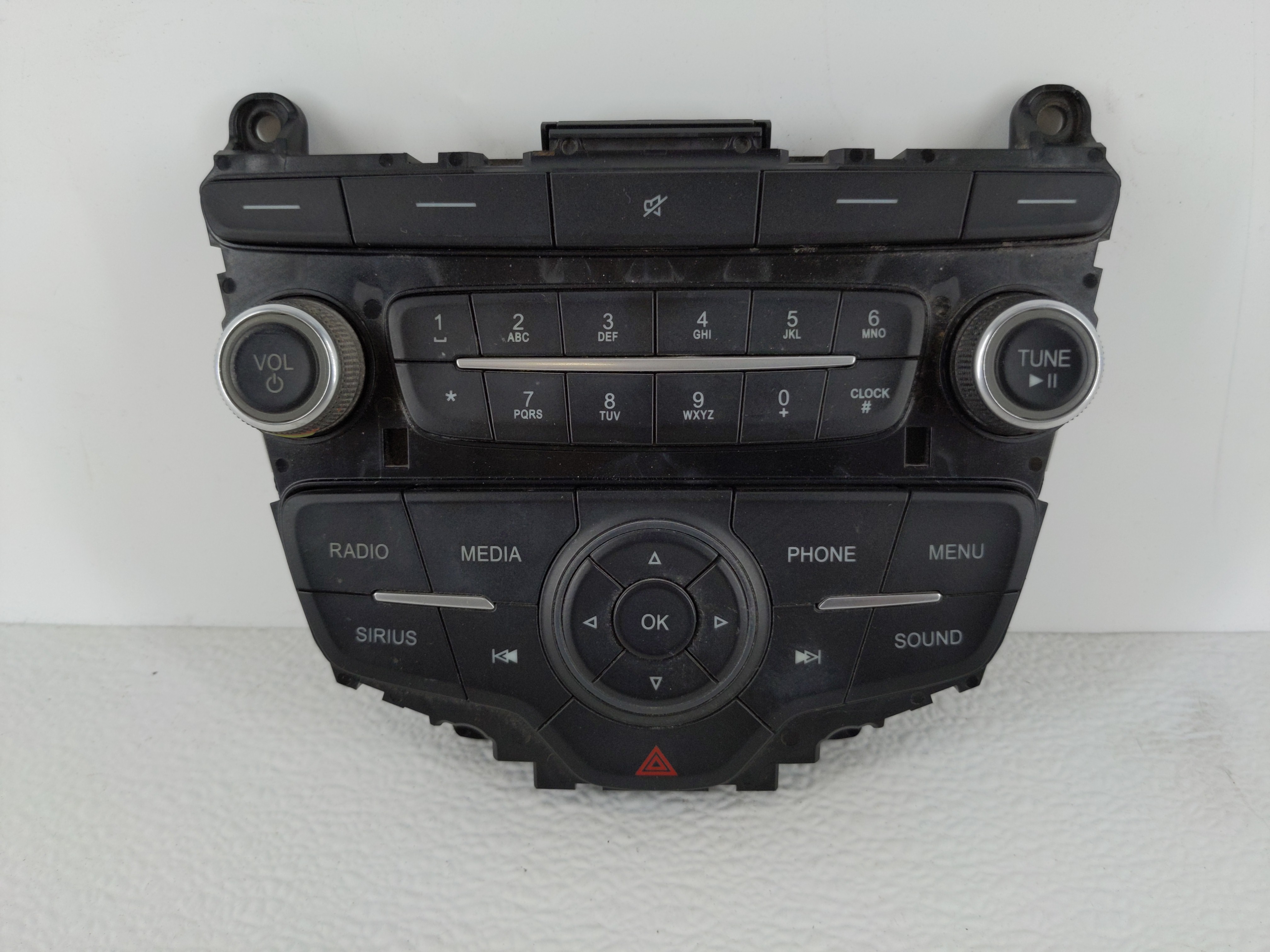 2018-2018 Ford Focus Am Fm Cd Player Radio Receiver 1110862 - Oemusedautoparts1.com