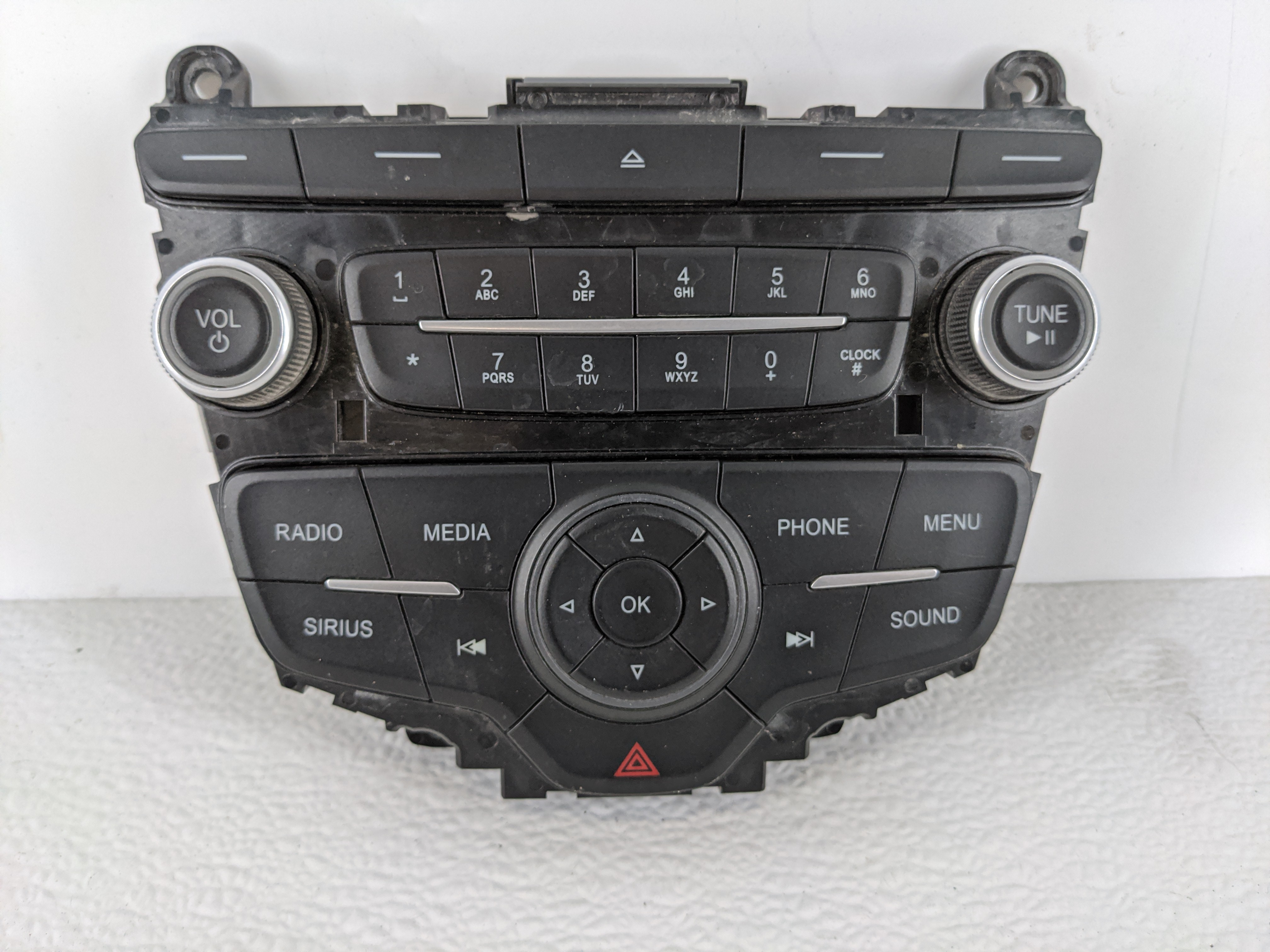 2017-2018 Ford Focus Am Fm Cd Player Radio Receiver 1110866 - Oemusedautoparts1.com