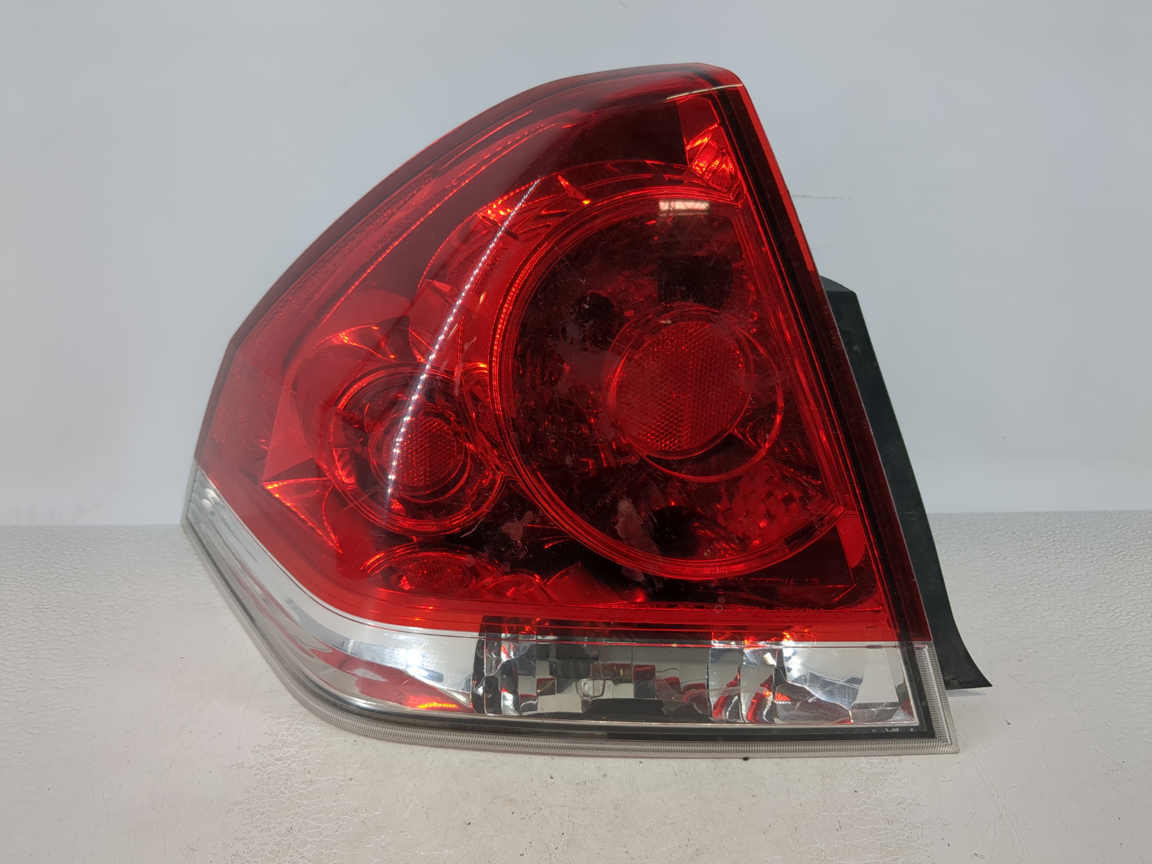 Picture of 2006-2016 Chevrolet Impala Driver Left Side Tail Light Taillight Oem 1110870