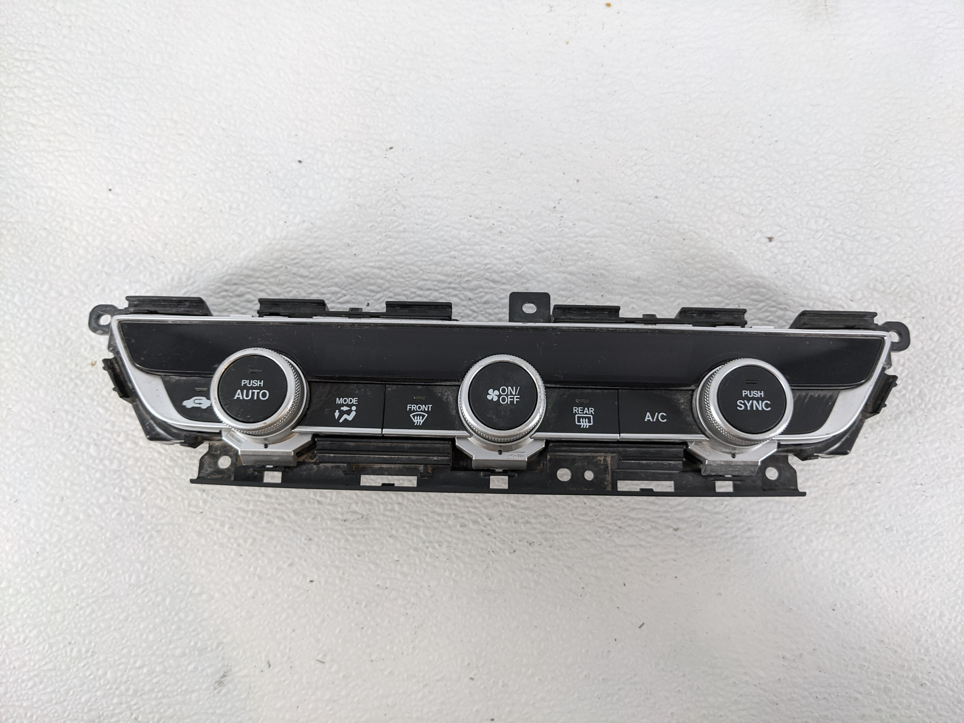 2018-2020 Honda Accord Ac Heater Climate Control 79610tvaa016m1 1110886 - Oemusedautoparts1.com