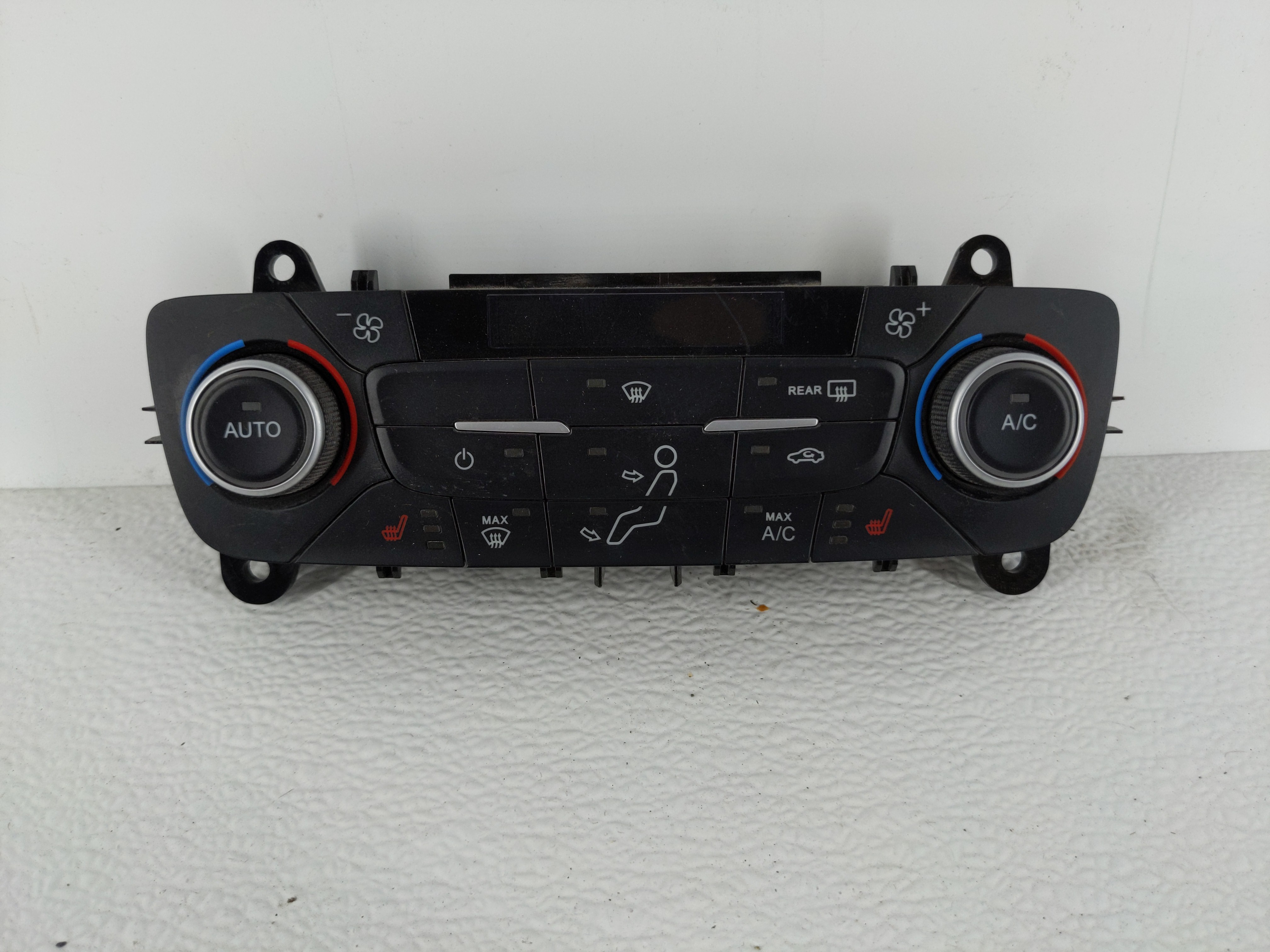 2017-2019 Ford Escape Ac Heater Climate Control Gj5t-18c612-cj 1110897 - Oemusedautoparts1.com