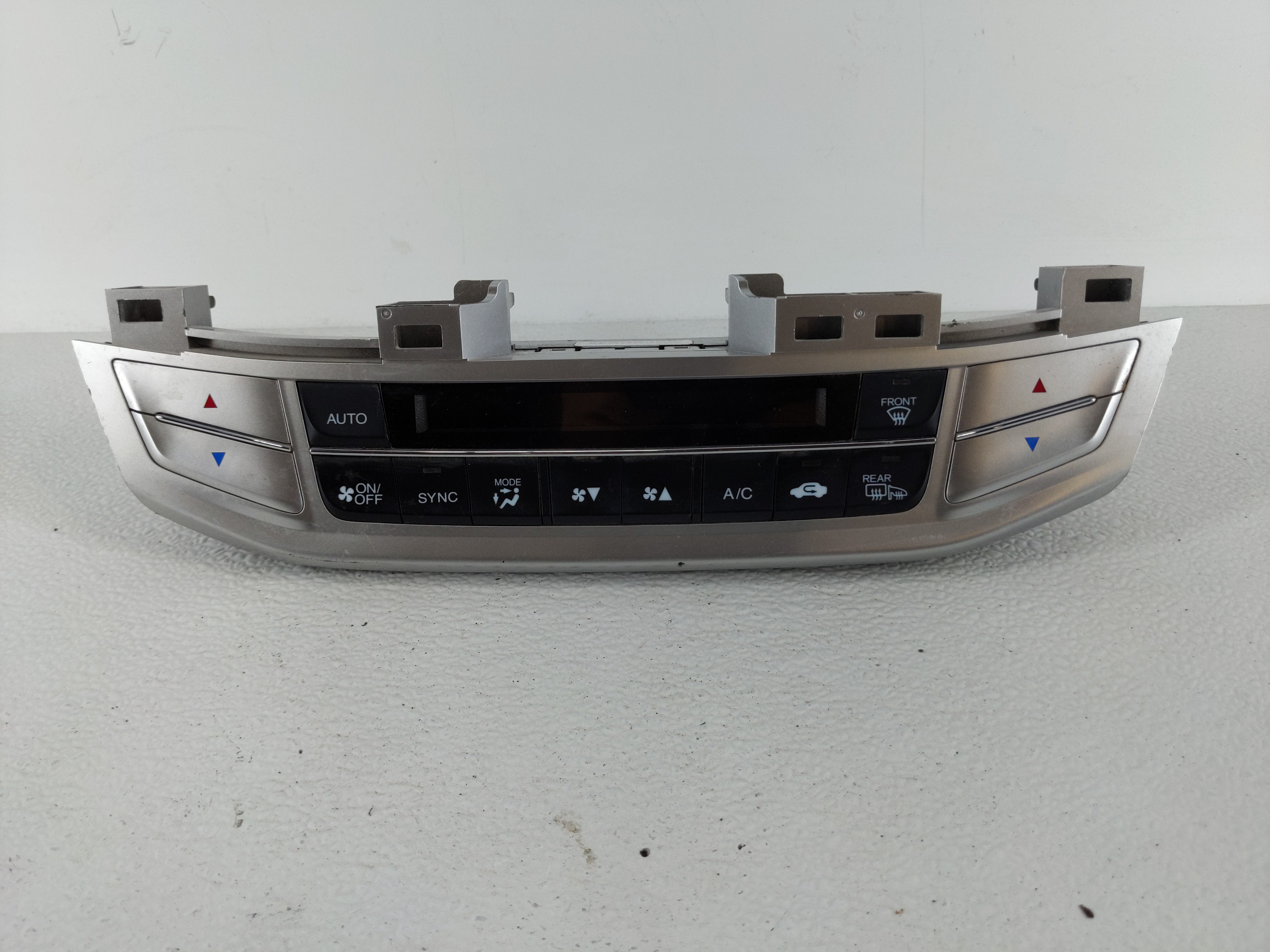 2013-2015 Honda Accord Ac Heater Climate Control 1110902 - Oemusedautoparts1.com