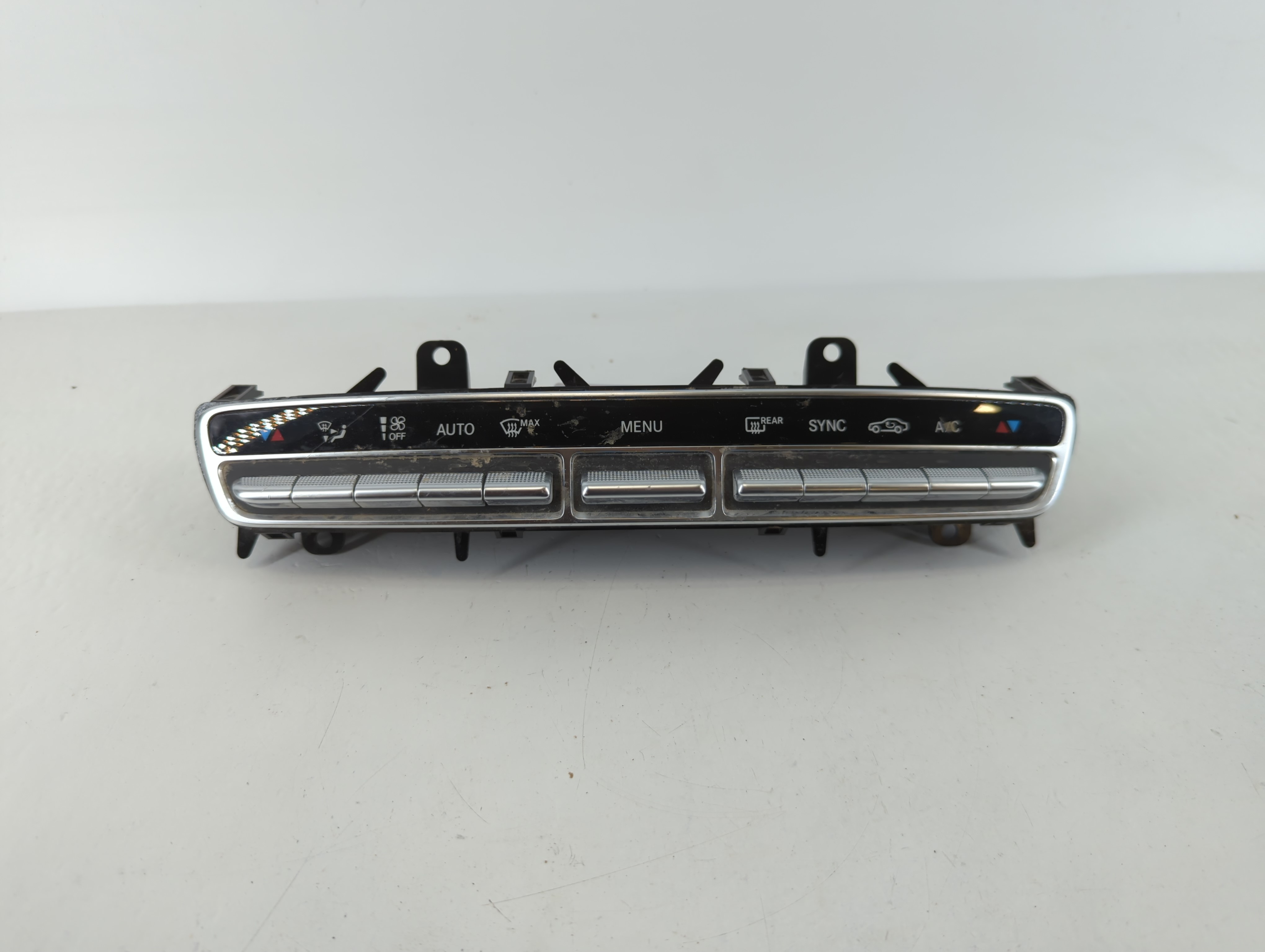 2018-2019 Mercedes-benz Glc300 Ac Heater Climate Control A 205 905 88 13 1110911 - Oemusedautoparts1.com