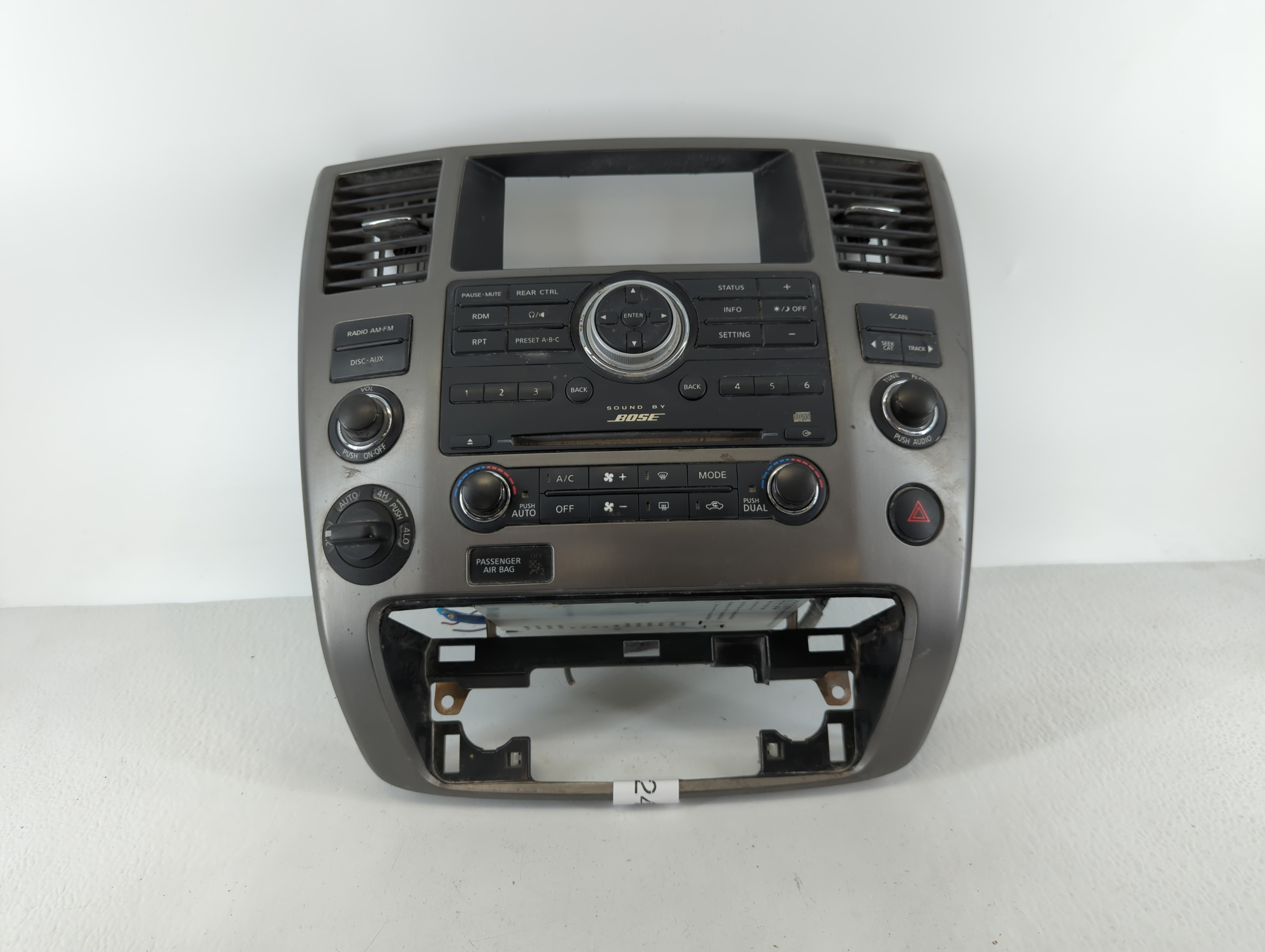 2008-2012 Nissan Armada Am Fm Cd Player Radio Receiver 1110924 - Oemusedautoparts1.com