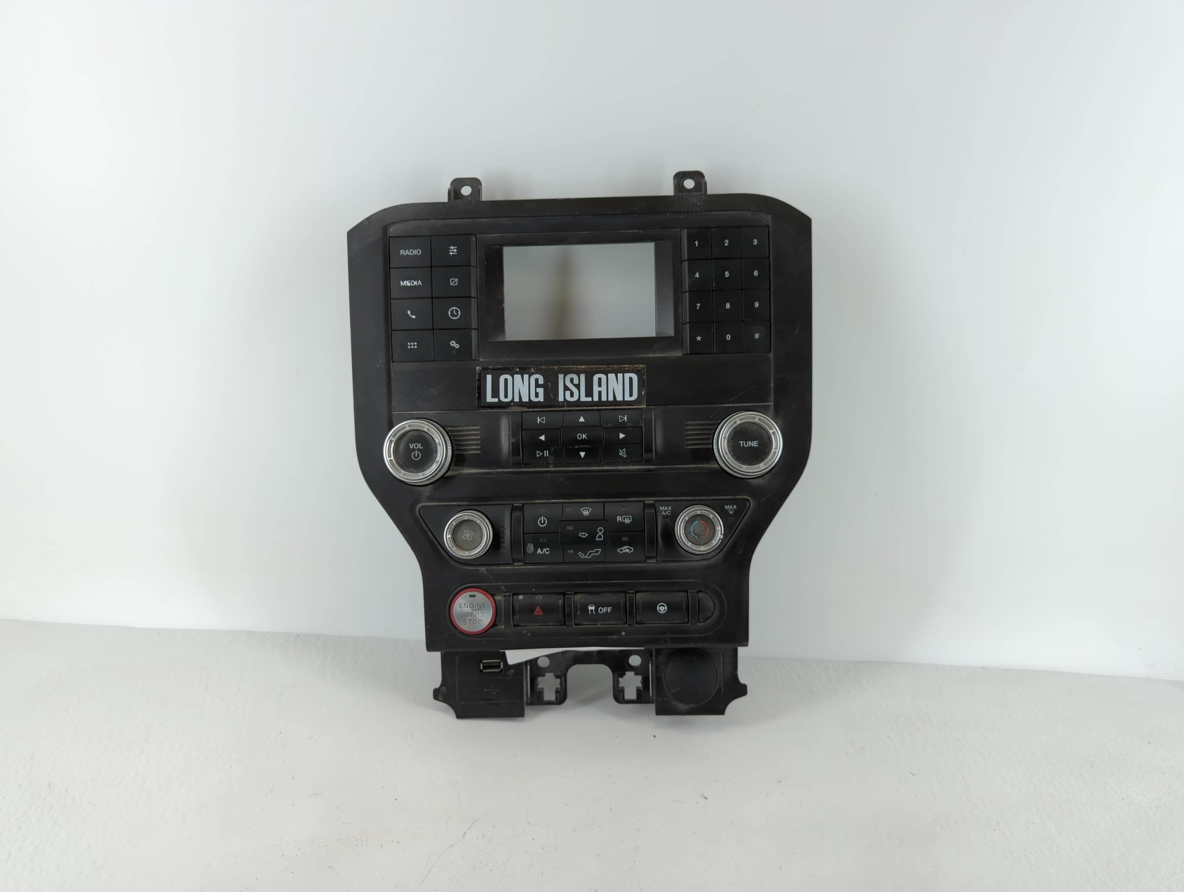 2019-2019 Ford Mustang Am Fm Cd Player Radio Receiver 1110928 - Oemusedautoparts1.com