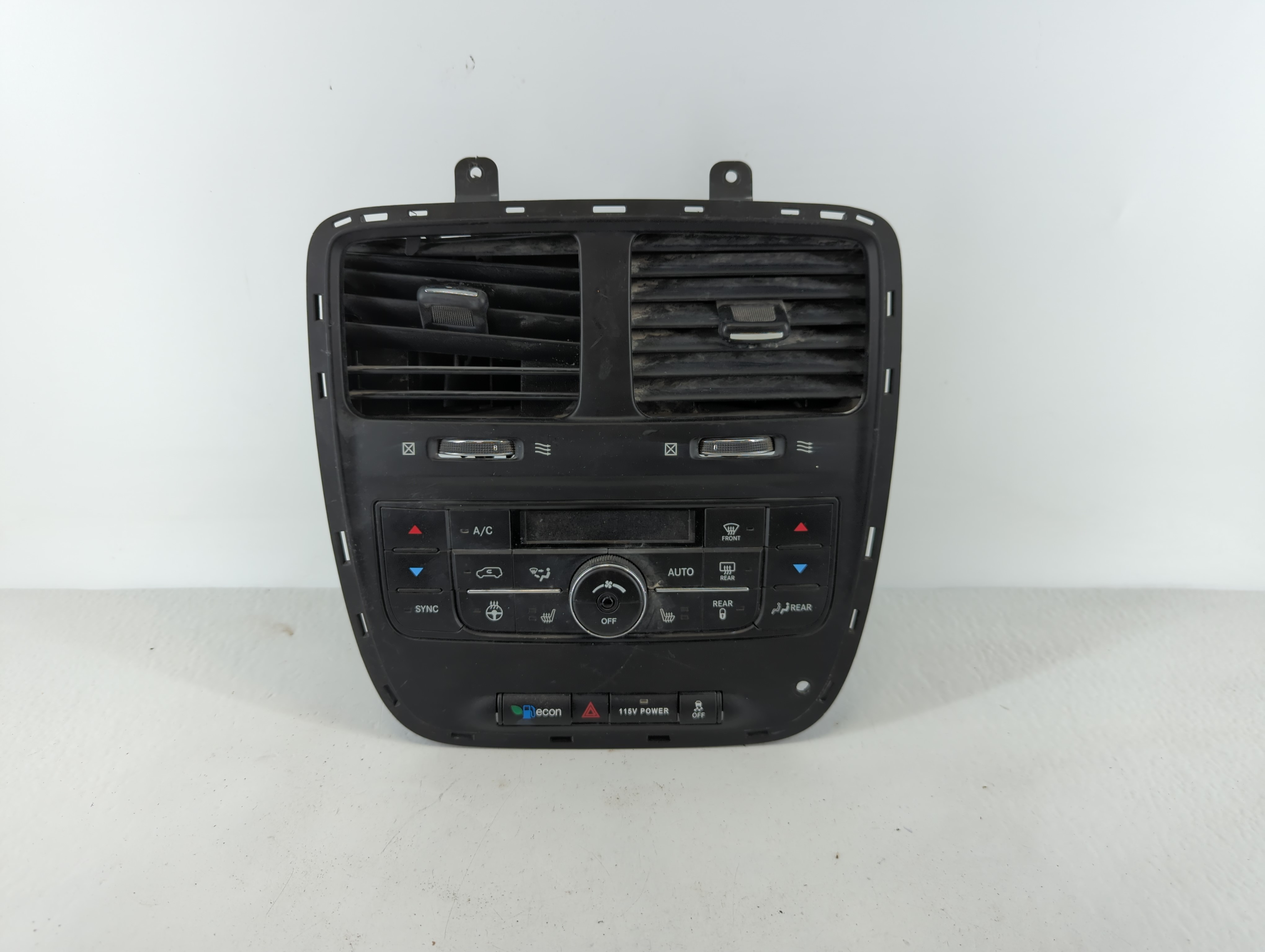 Dodge Caravan Am Fm Cd Player Radio Receiver 1110930 - Oemusedautoparts1.com