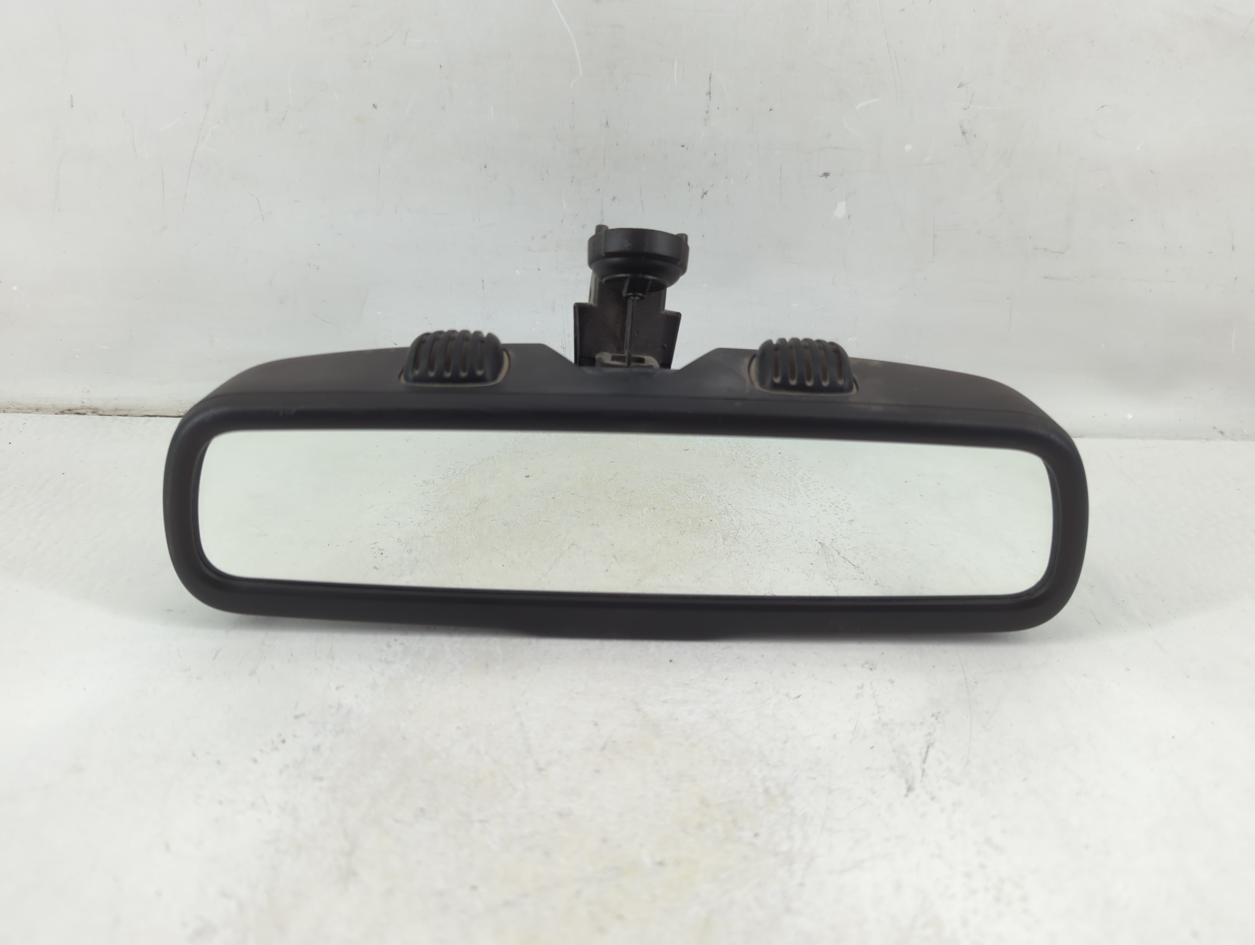 2015-2017 Chrysler 200 Interior Rear View Mirror Oem 1111048 - Oemusedautoparts1.com