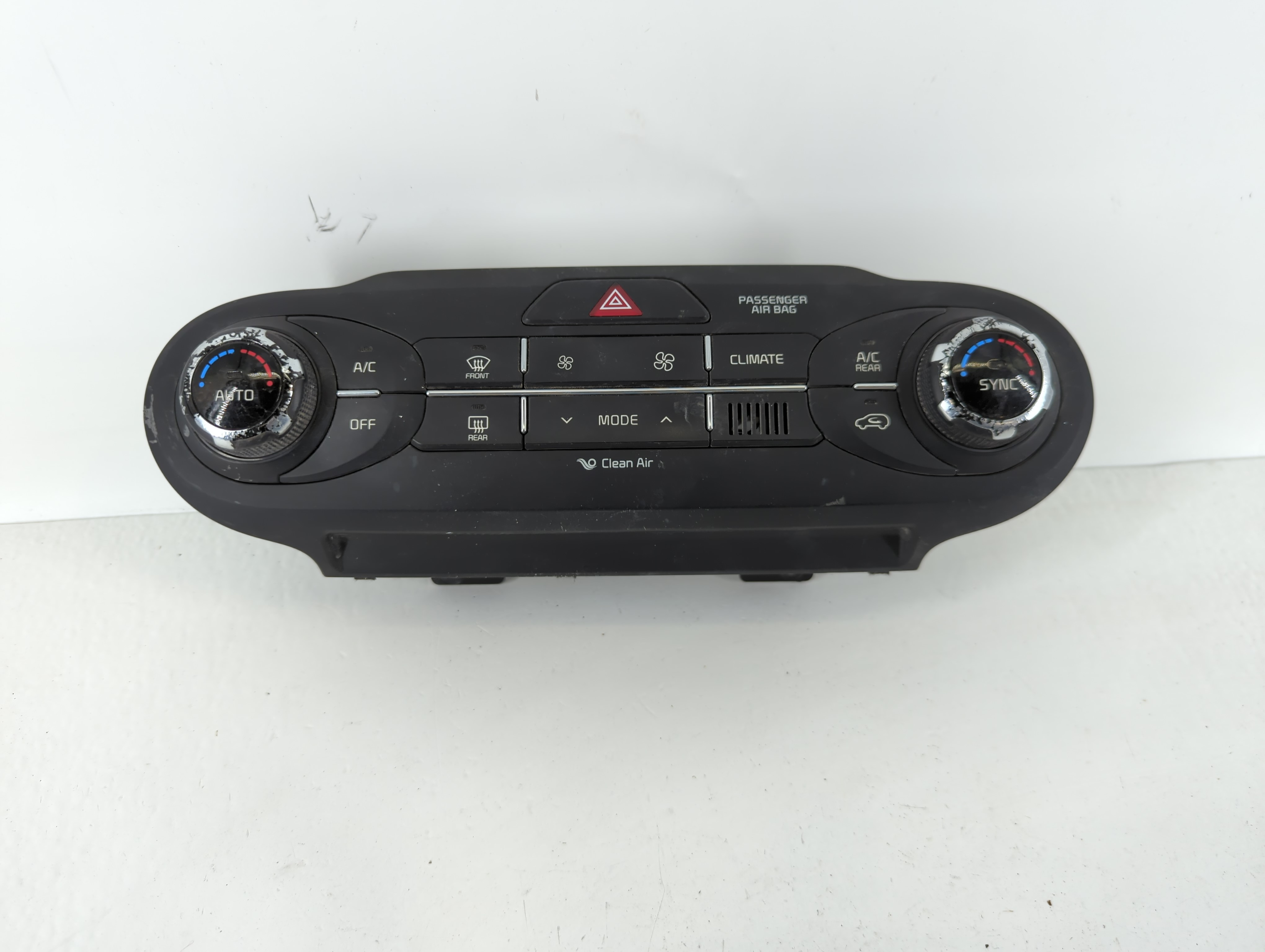 2017-2018 Kia Sorento Ac Heater Climate Control 97250-c6560 1111105 - Oemusedautoparts1.com