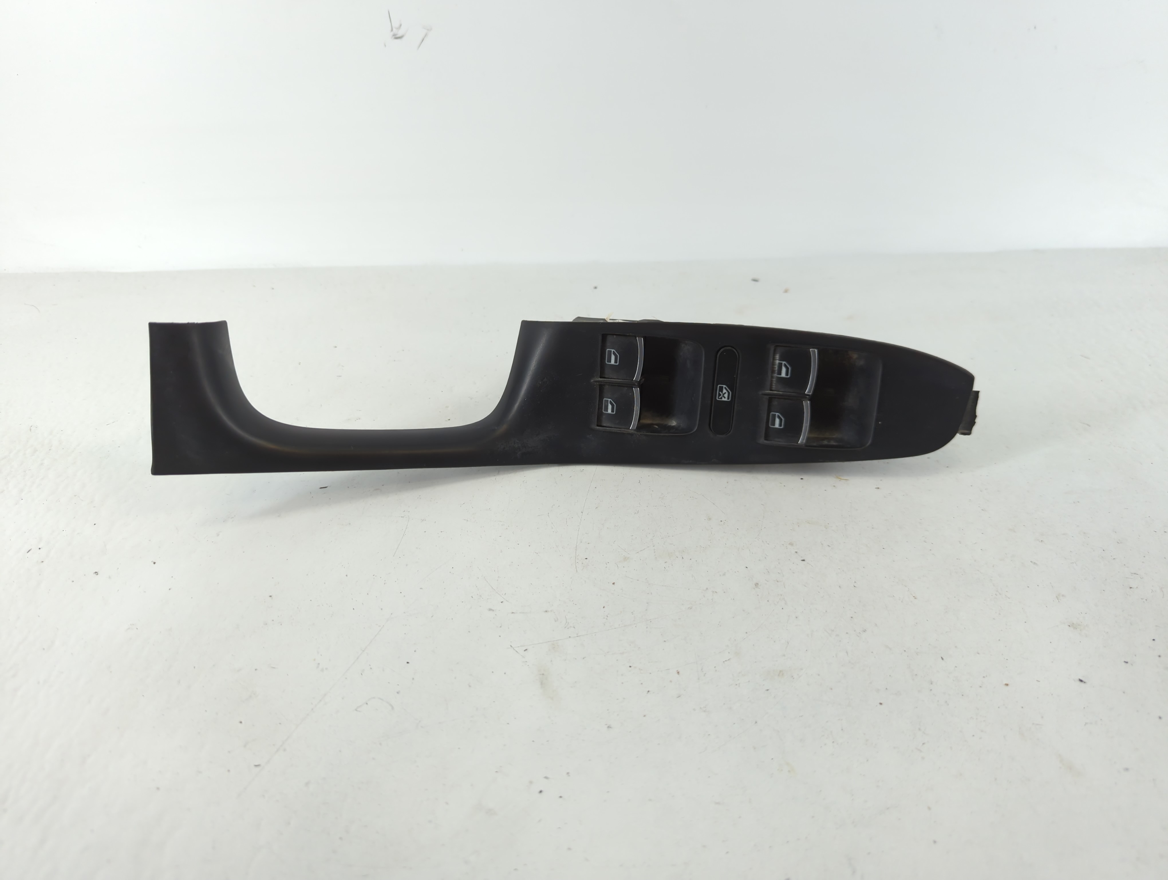 2011-2018 Volkswagen Jetta Driver Left Door Master Power Window Switch 1111143 - Oemusedautoparts1.com