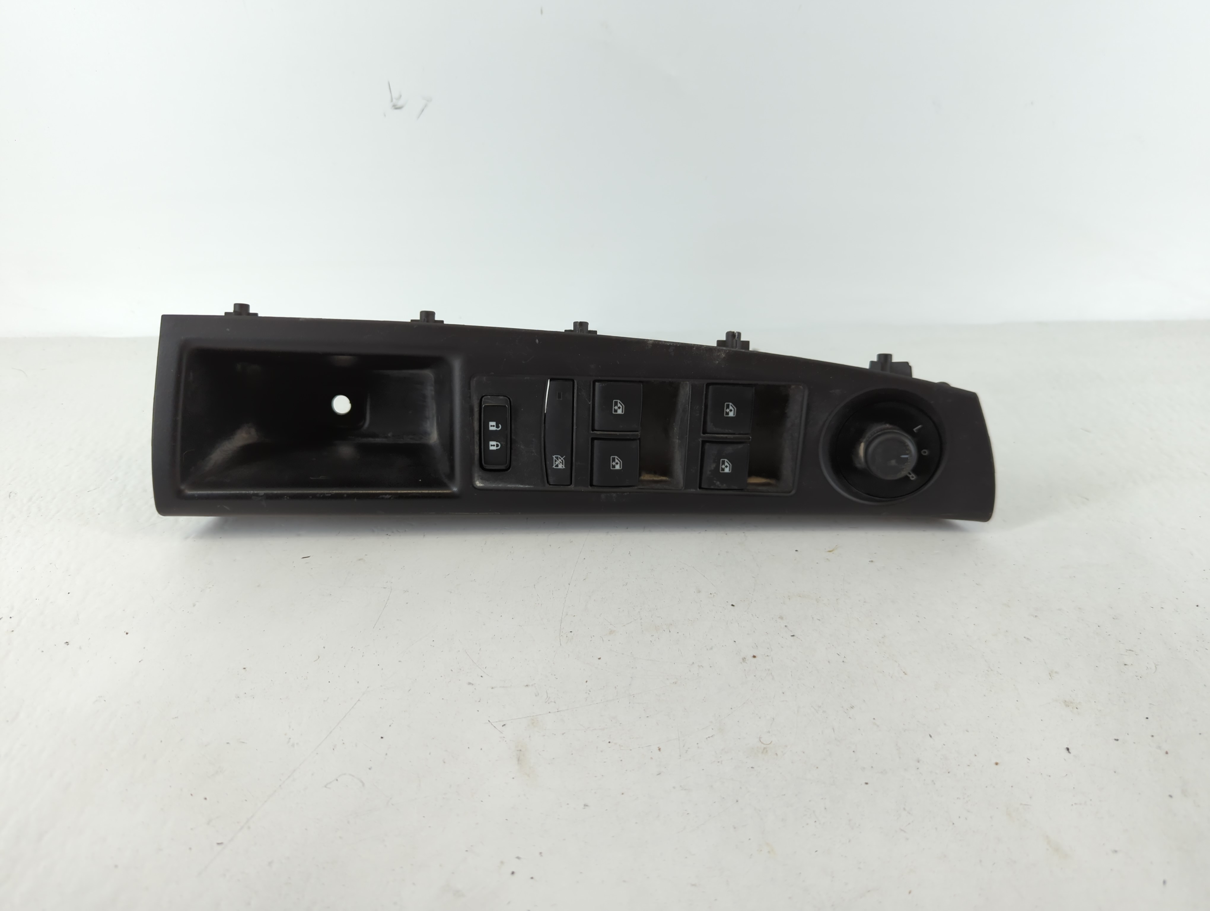 2011-2016 Chevrolet Cruze Driver Left Door Master Power Window Switch 1111147 - Oemusedautoparts1.com