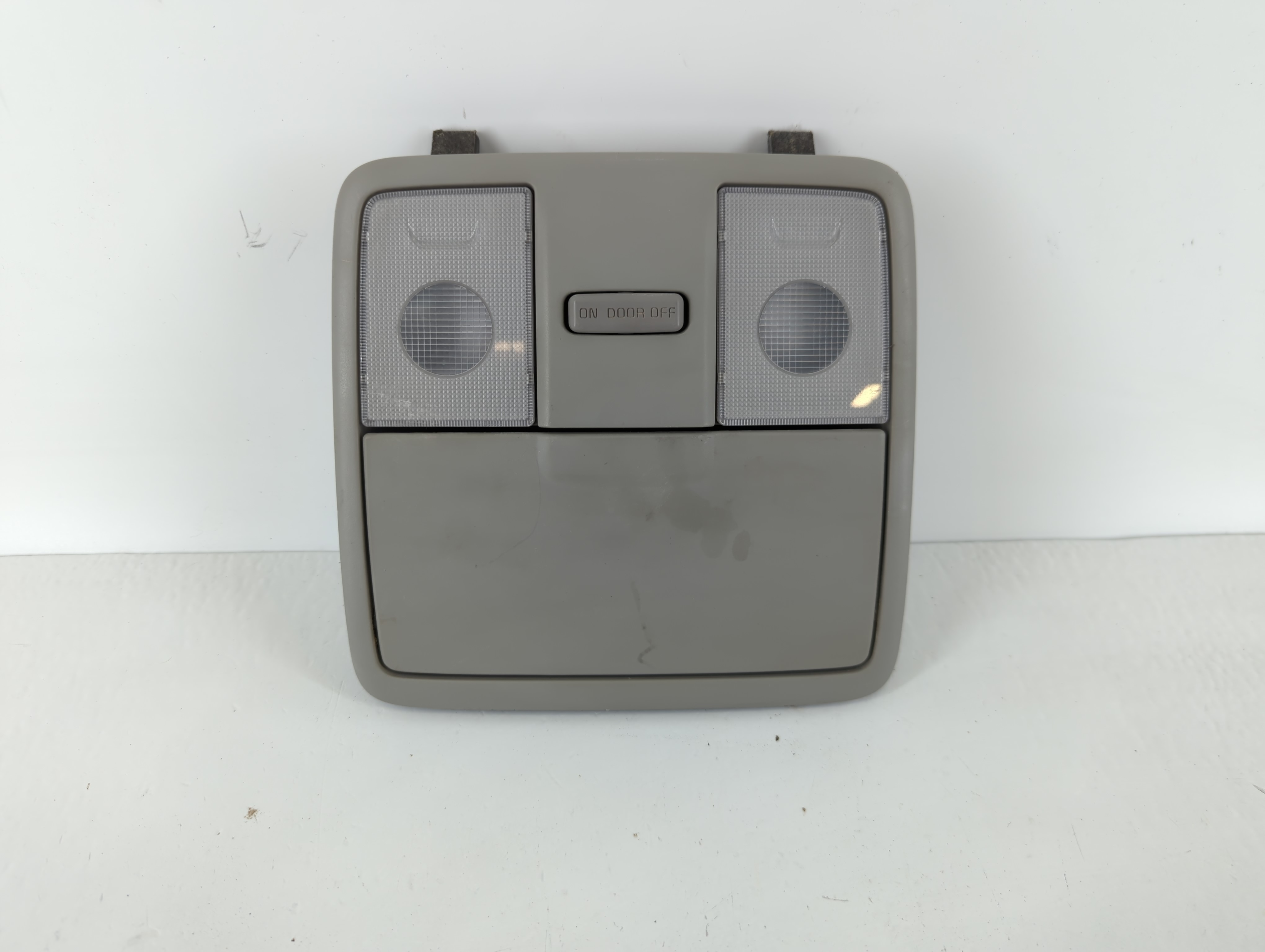 2016 Kia Forte Overhead Roof Console 1111183 - Oemusedautoparts1.com