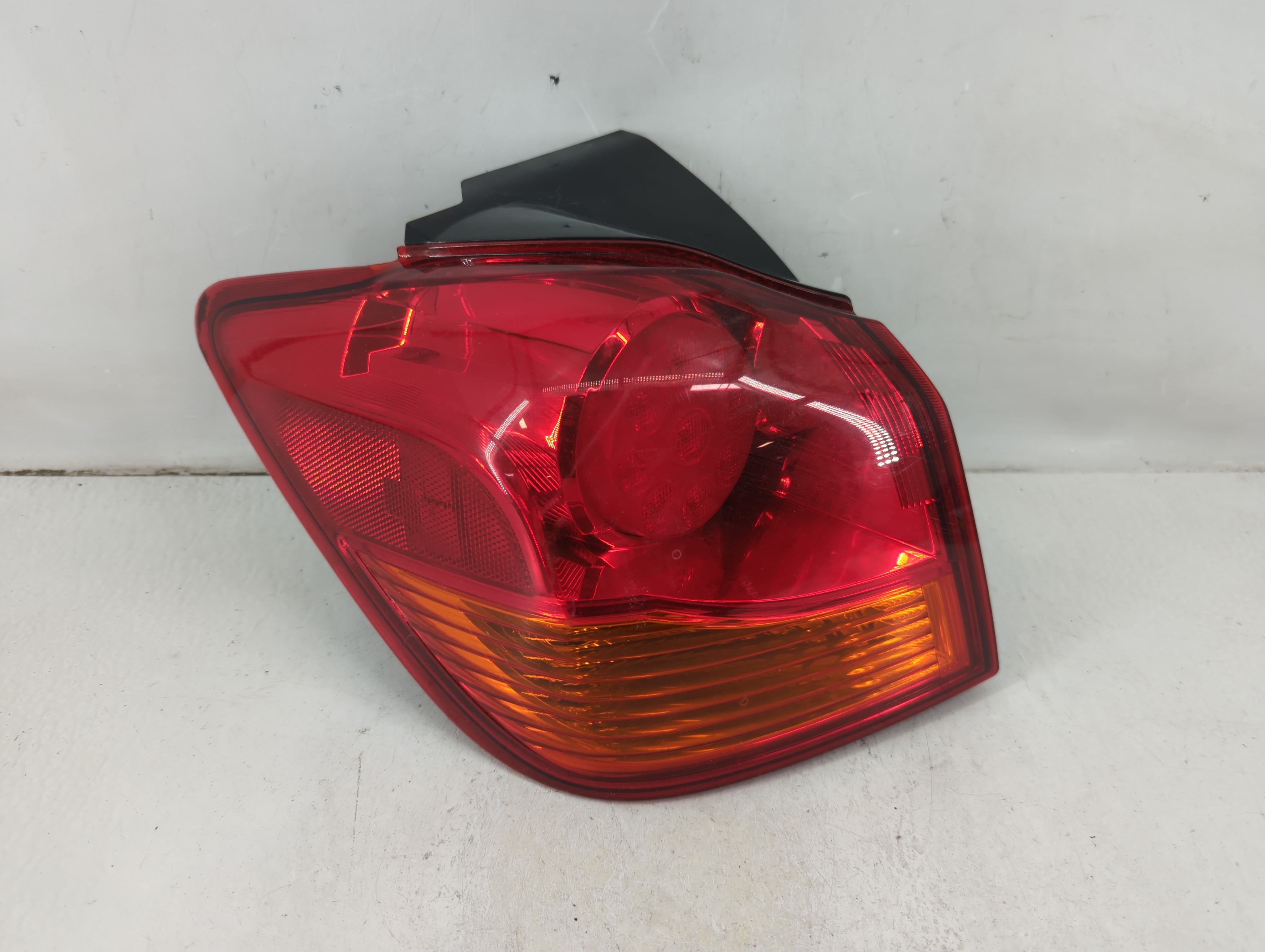 2011 Mitsubishi Outlander Sport Driver Left Side Tail Light Taillight Oem 1111264 - Oemusedautoparts1.com