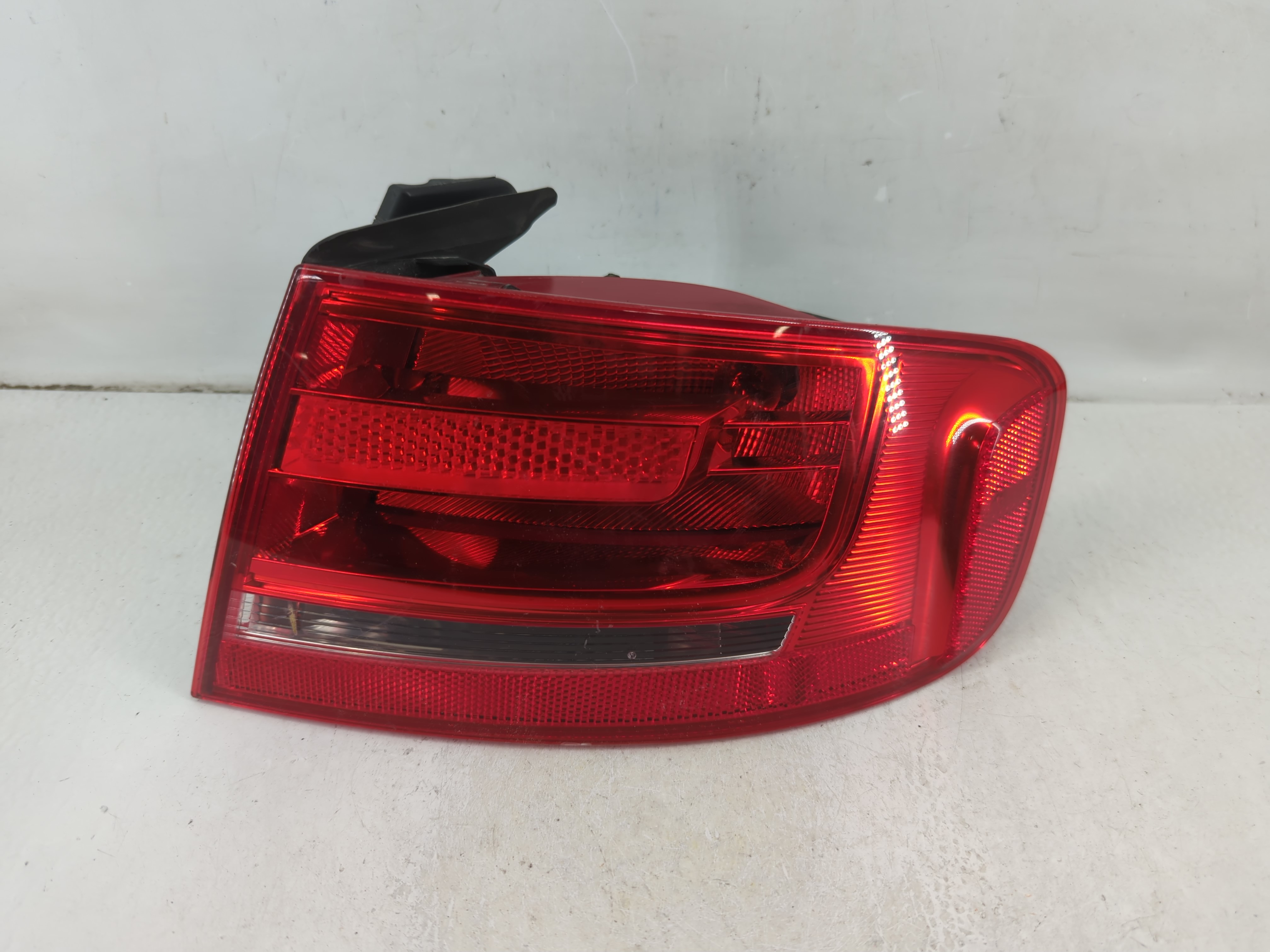2010-2012 Audi A4 Driver Left Side Tail Light Taillight Oem 1111265 - Oemusedautoparts1.com