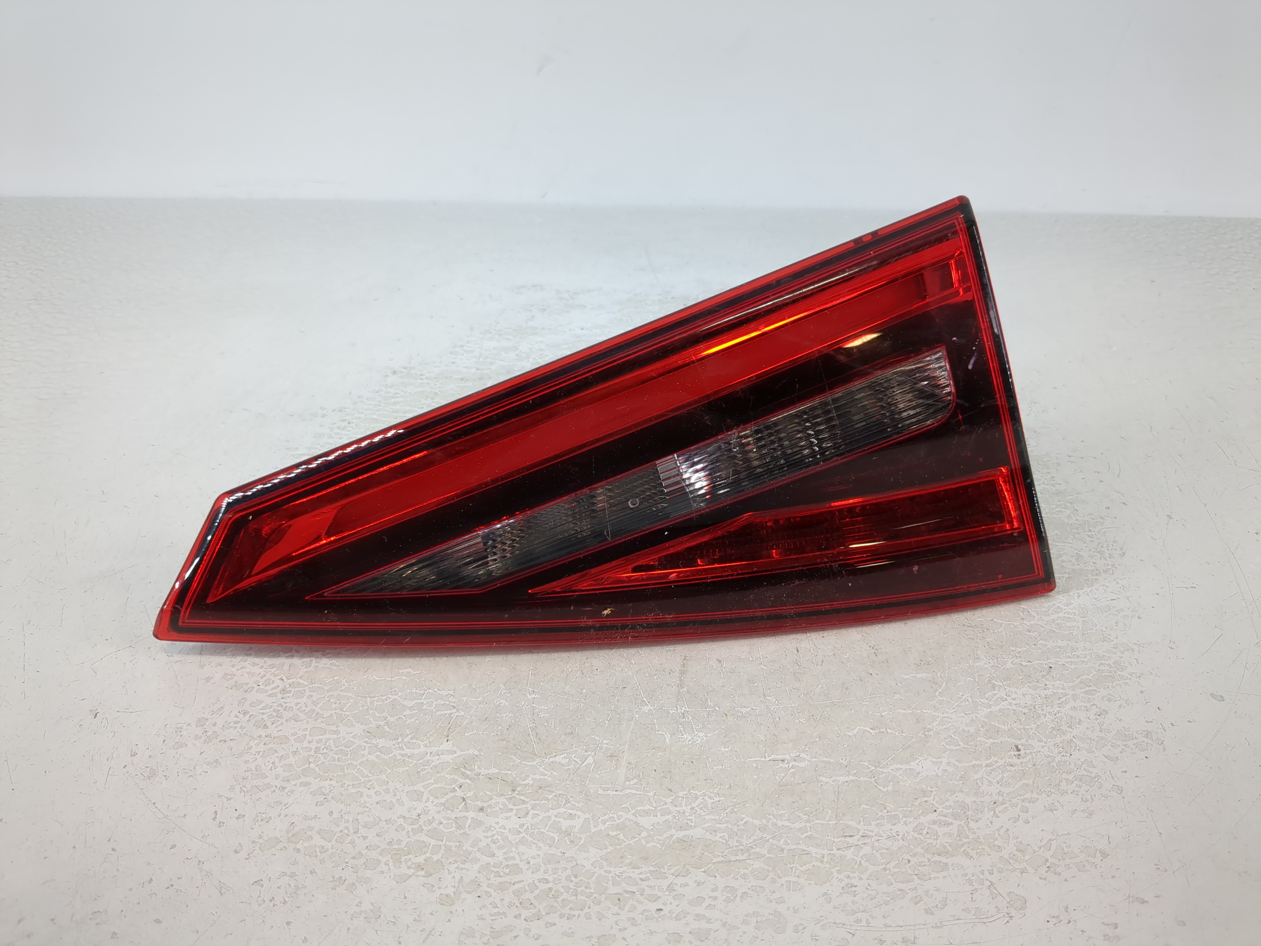 2017-2019 Infiniti Qx30 Driver Left Side Tail Light Taillight Oem 1111276 - Oemusedautoparts1.com