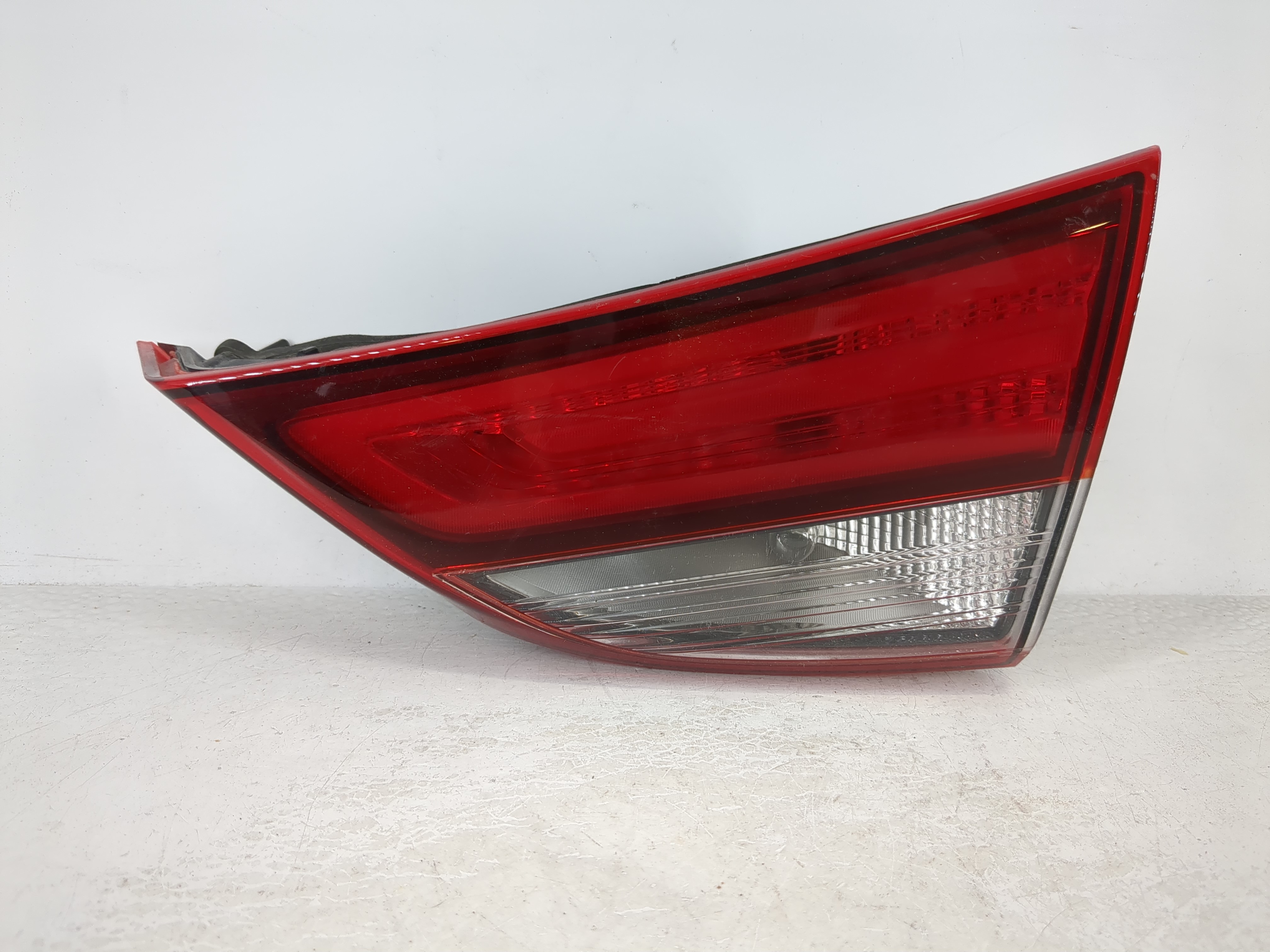 2014-2016 Hyundai Elantra Driver Left Side Tail Light Taillight Oem 1111290 - Oemusedautoparts1.com