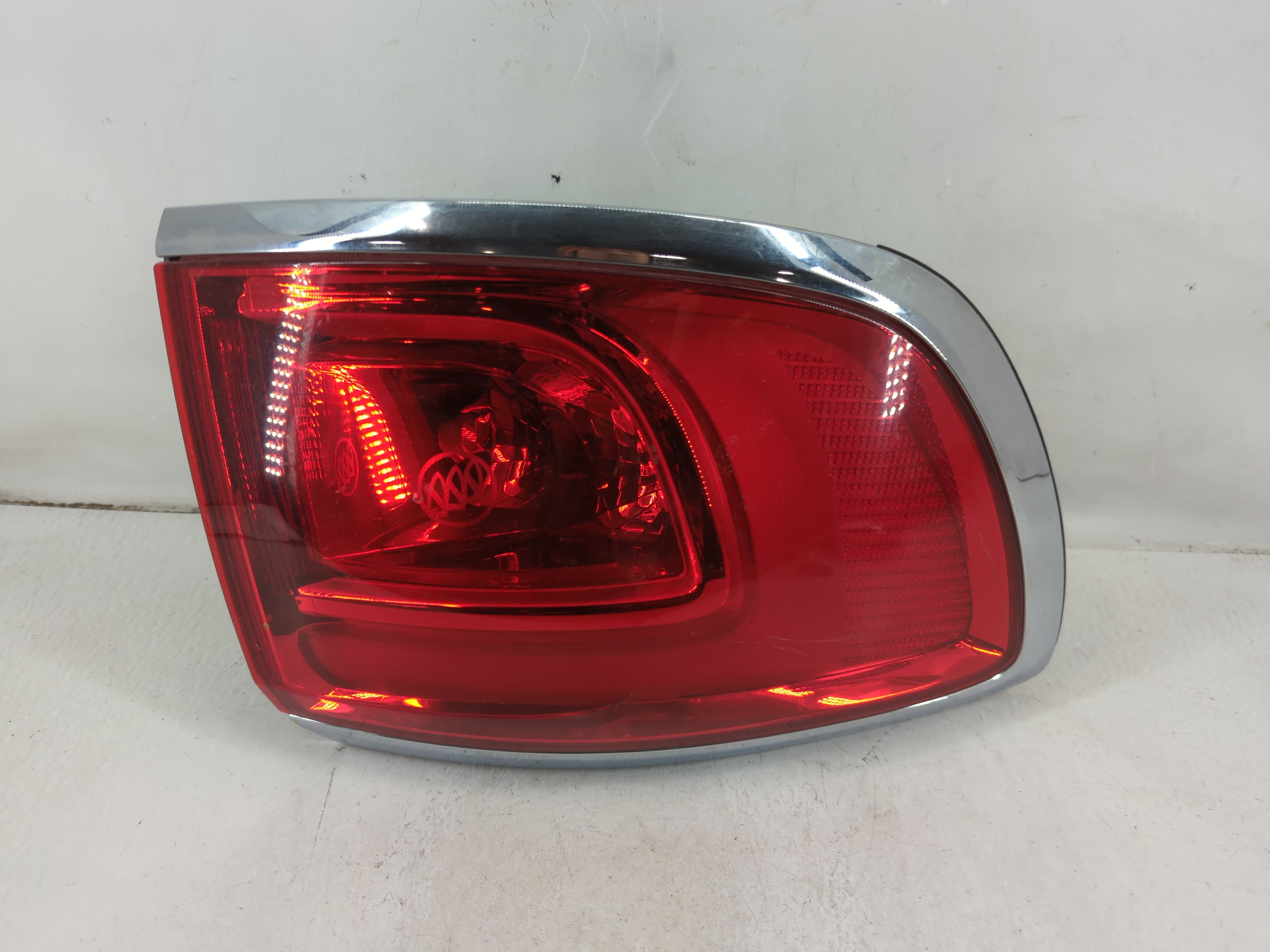 Picture of 2013-2017 Buick Enclave Driver Left Side Tail Light Taillight Oem 1111292