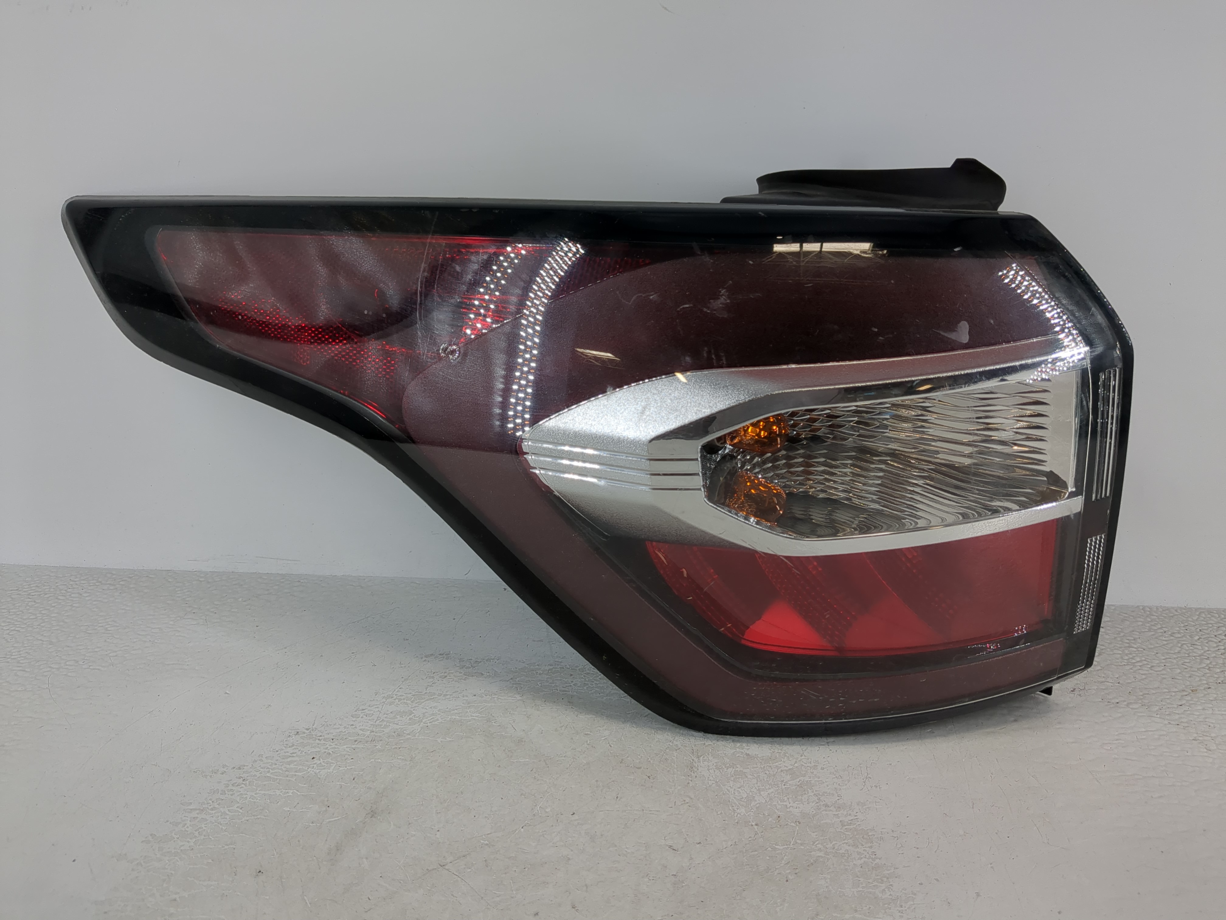 2017-2018 Ford Escape Driver Left Side Tail Light Taillight Oem 1111296 - Oemusedautoparts1.com
