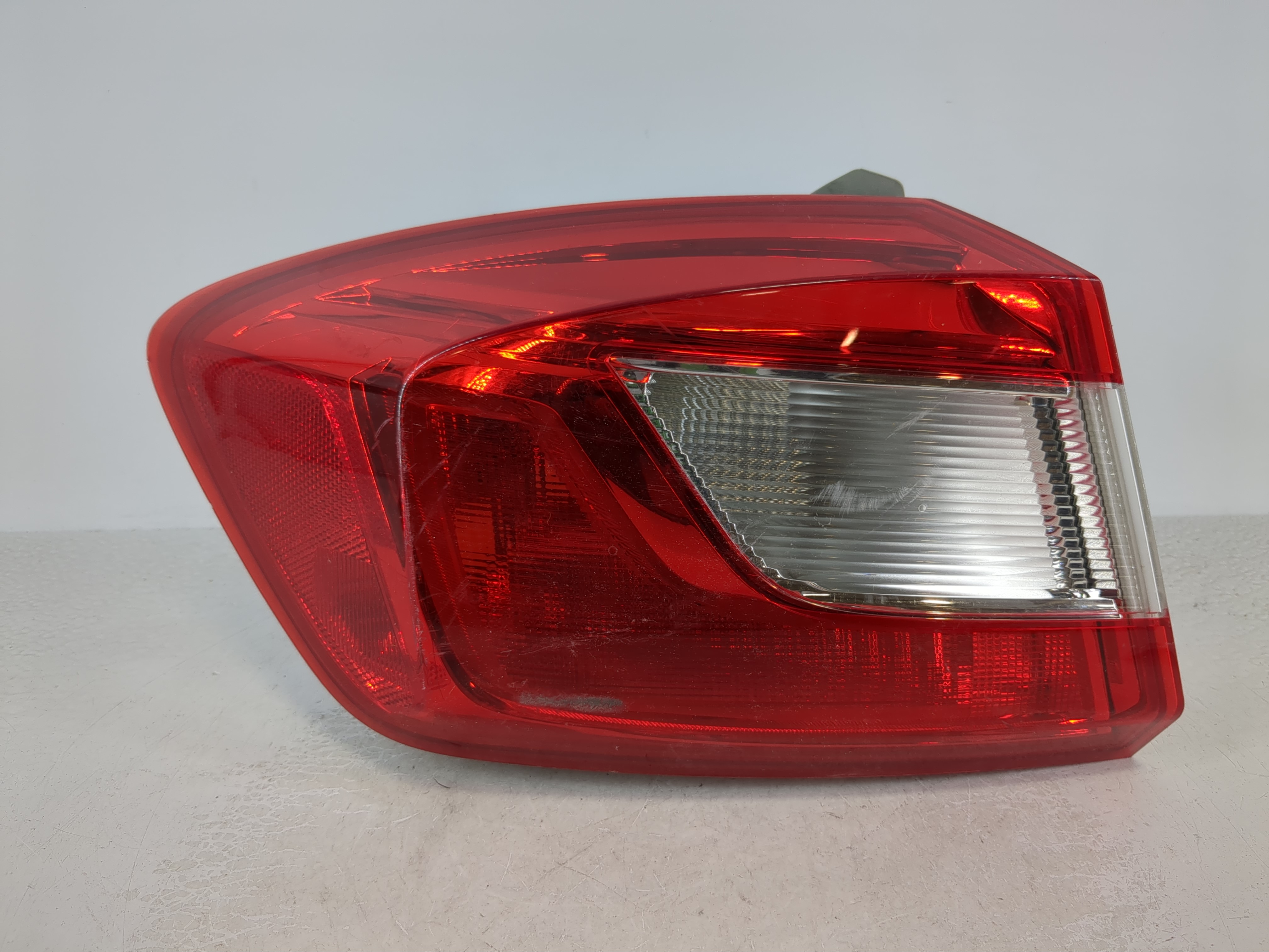 Picture of 2011-2016 Chevrolet Cruze Driver Left Side Tail Light Taillight Oem 1111300