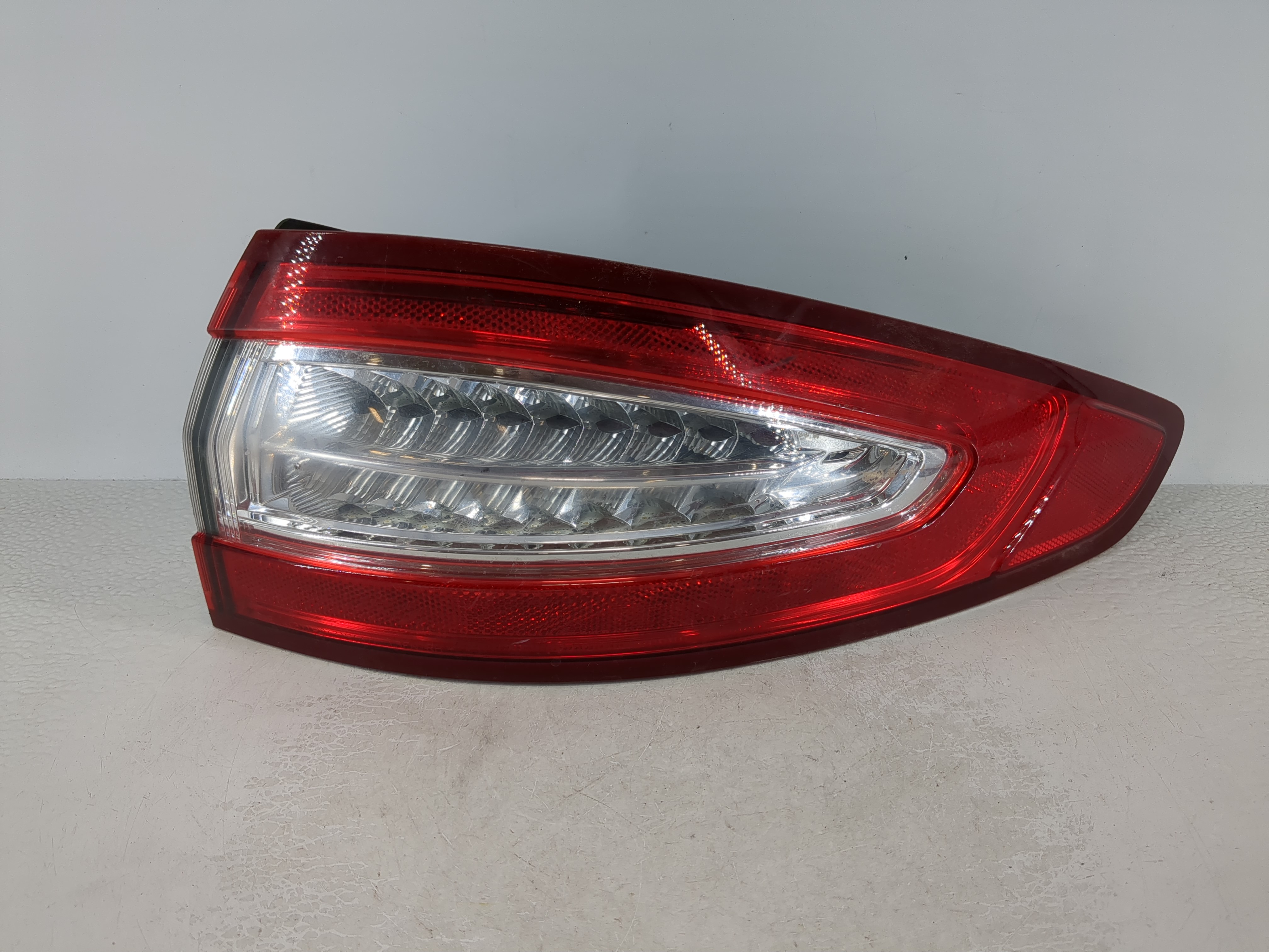 2013-2016 Ford Fusion Passenger Right Side Tail Light Taillight Oem 1111302 - Oemusedautoparts1.com