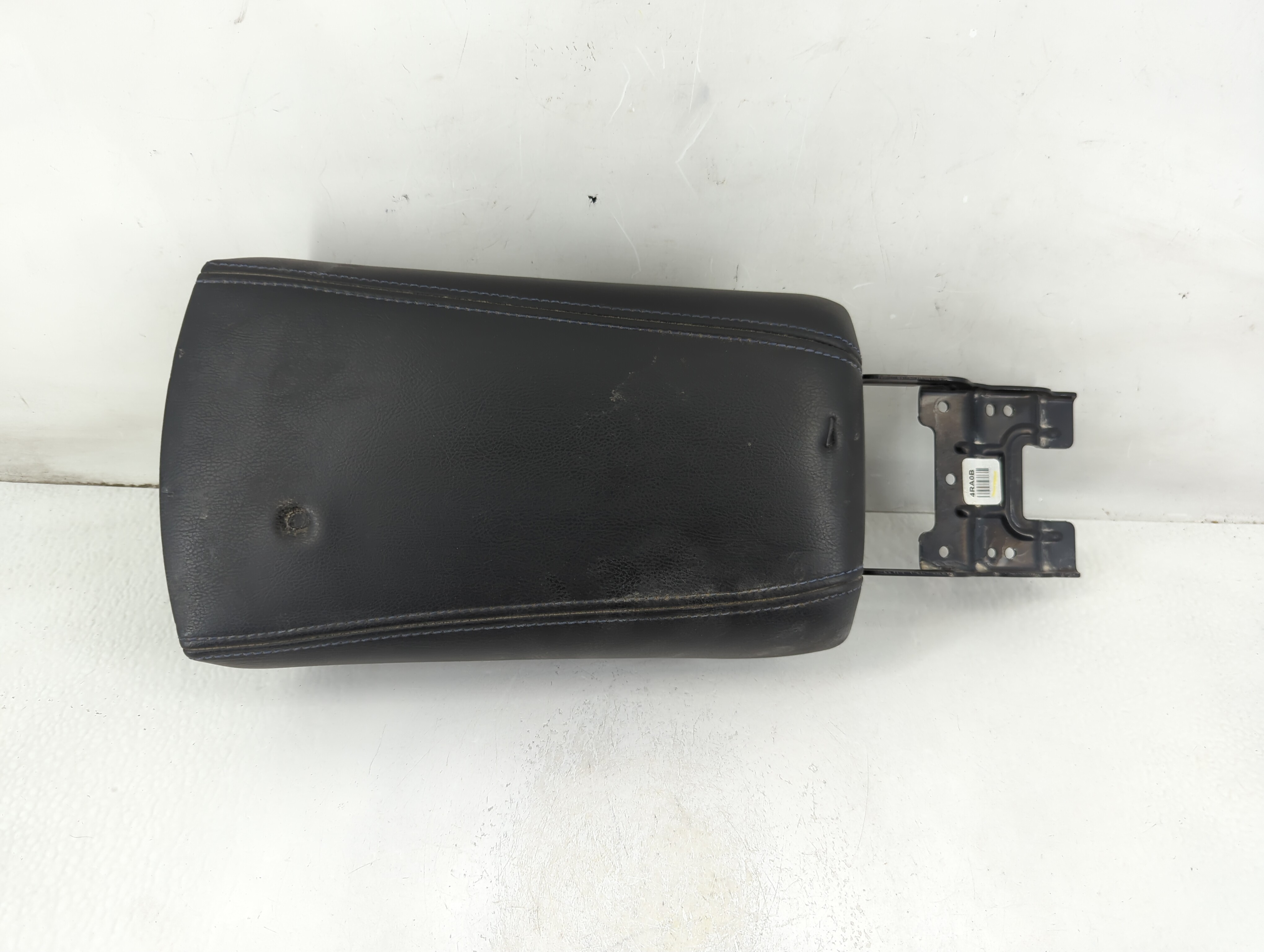 2016-2018 Nissan Maxima Center Console Armrest Cover Lid Black 1111336 - Oemusedautoparts1.com