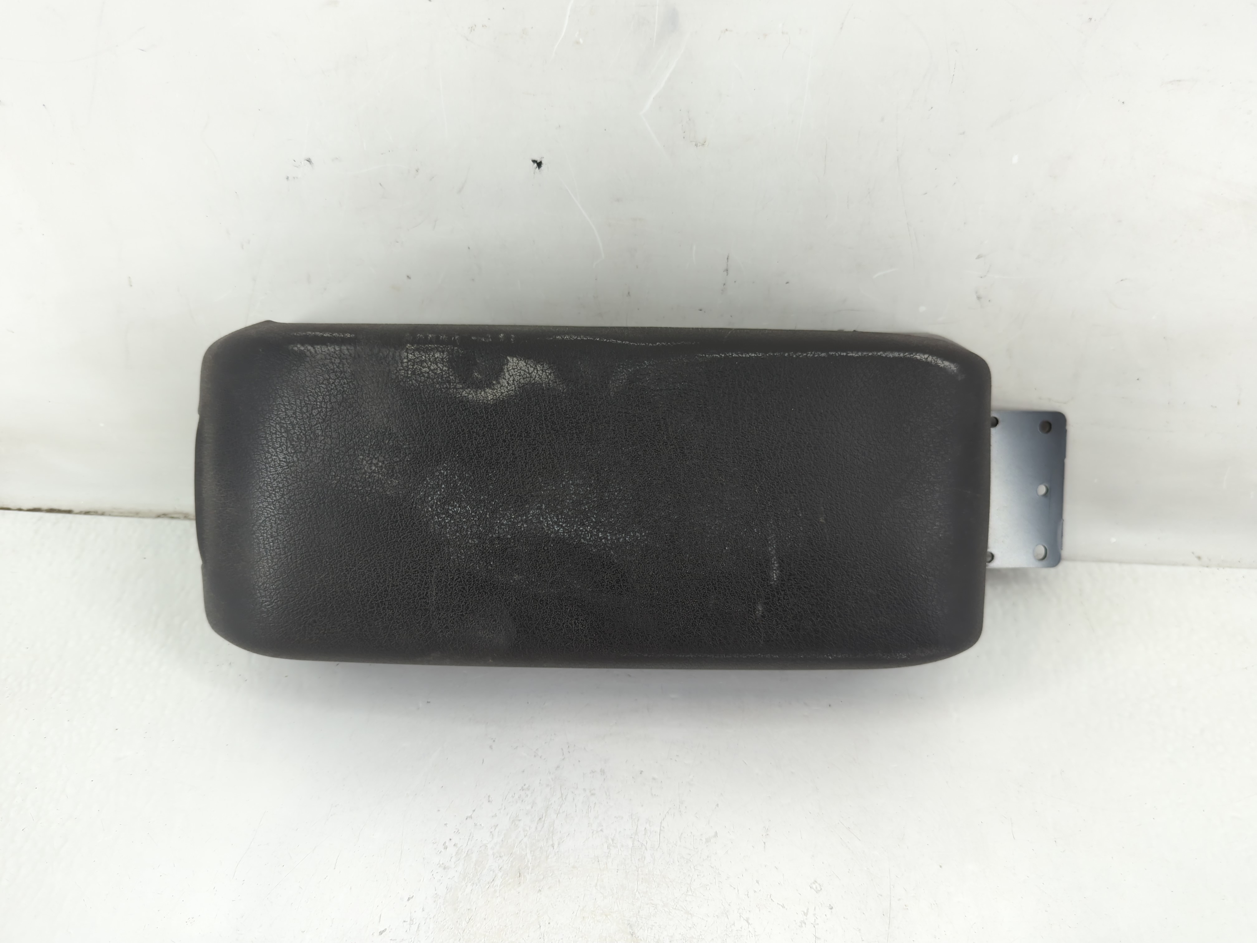 2011-2017 Jeep Patriot Center Console Armrest Cover Lid Black 1111341 - Oemusedautoparts1.com