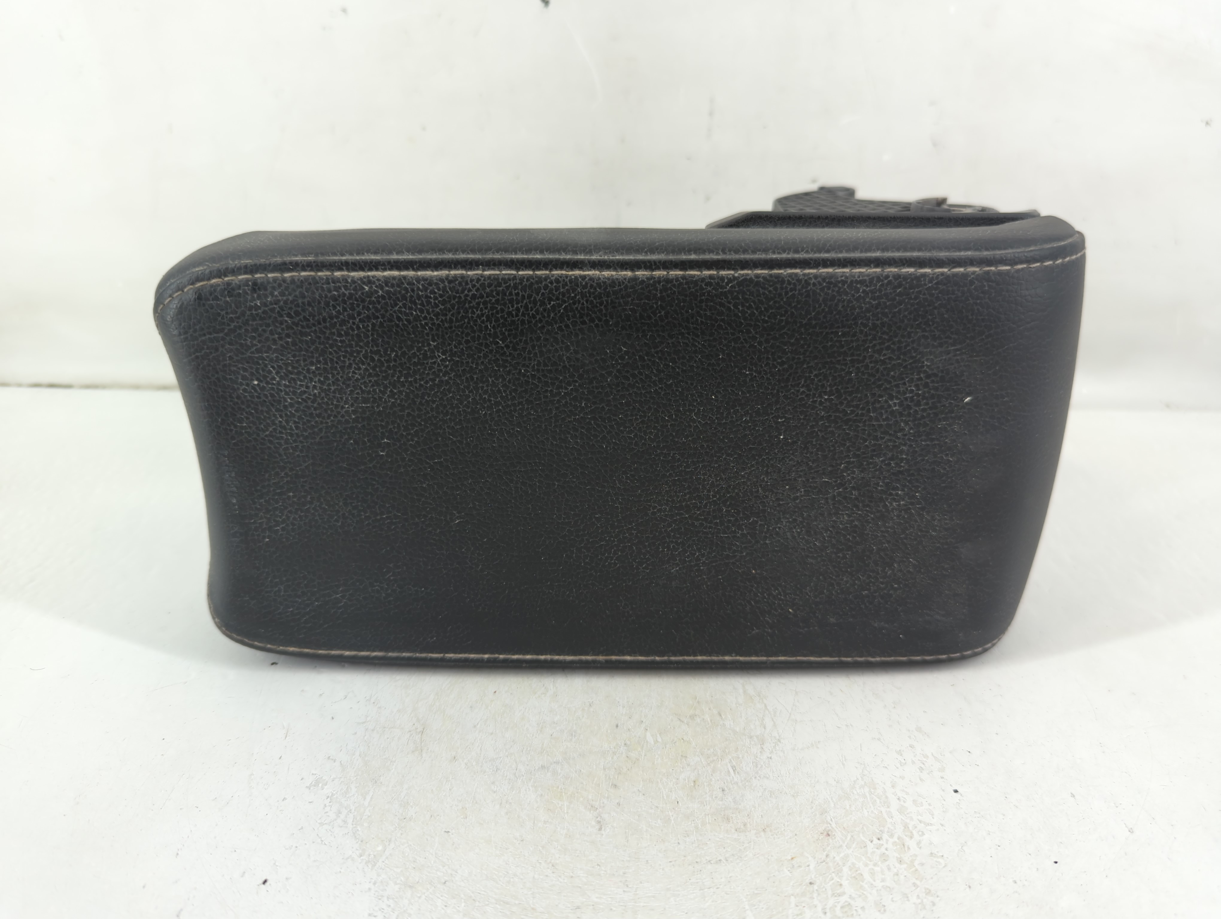 2017-2021 Honda Civic Center Console Armrest Cover Lid Black 1111348 - Oemusedautoparts1.com