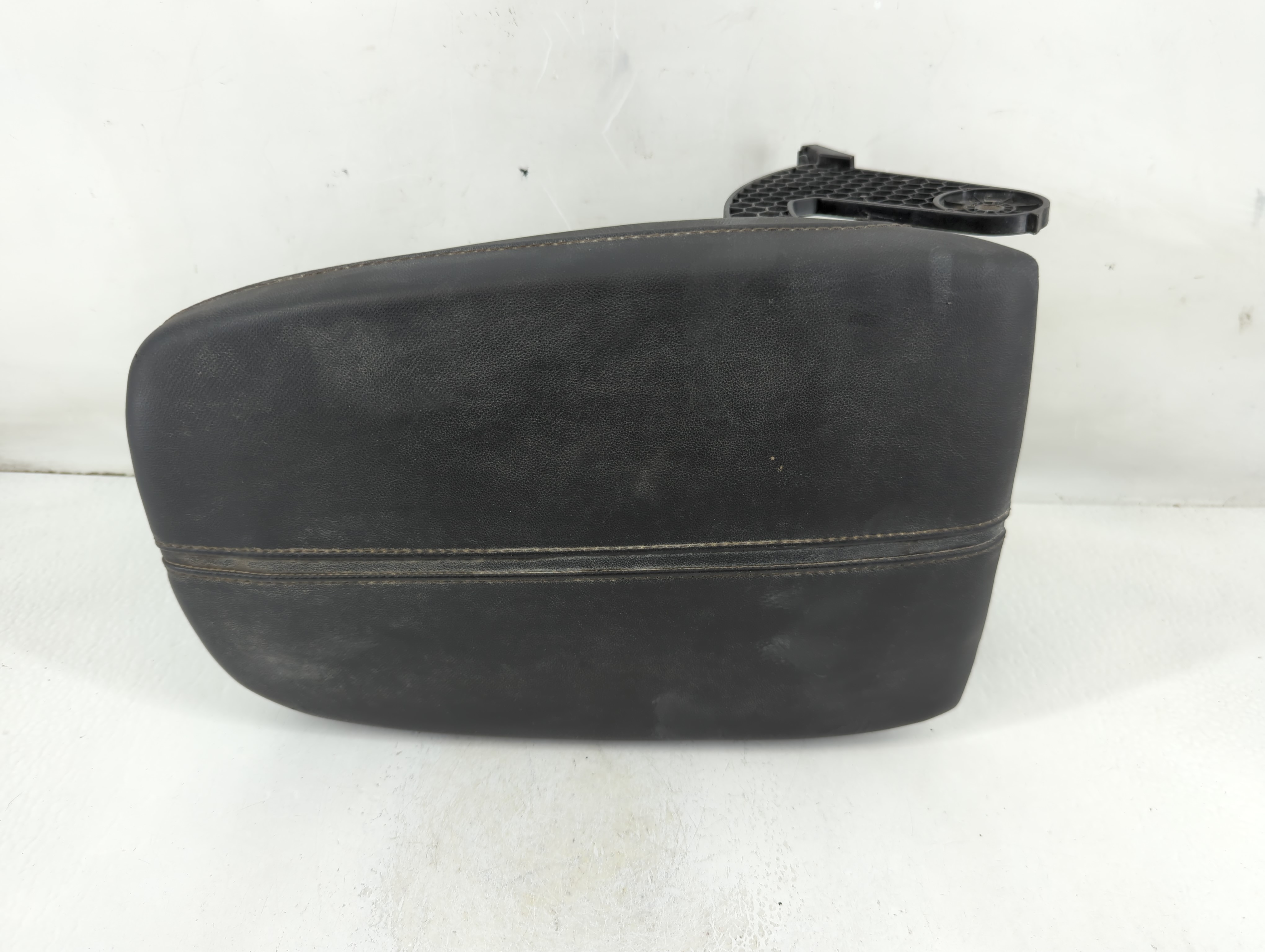 2015 Acura Tlx Center Console Armrest Cover Lid Black 1111350 - Oemusedautoparts1.com