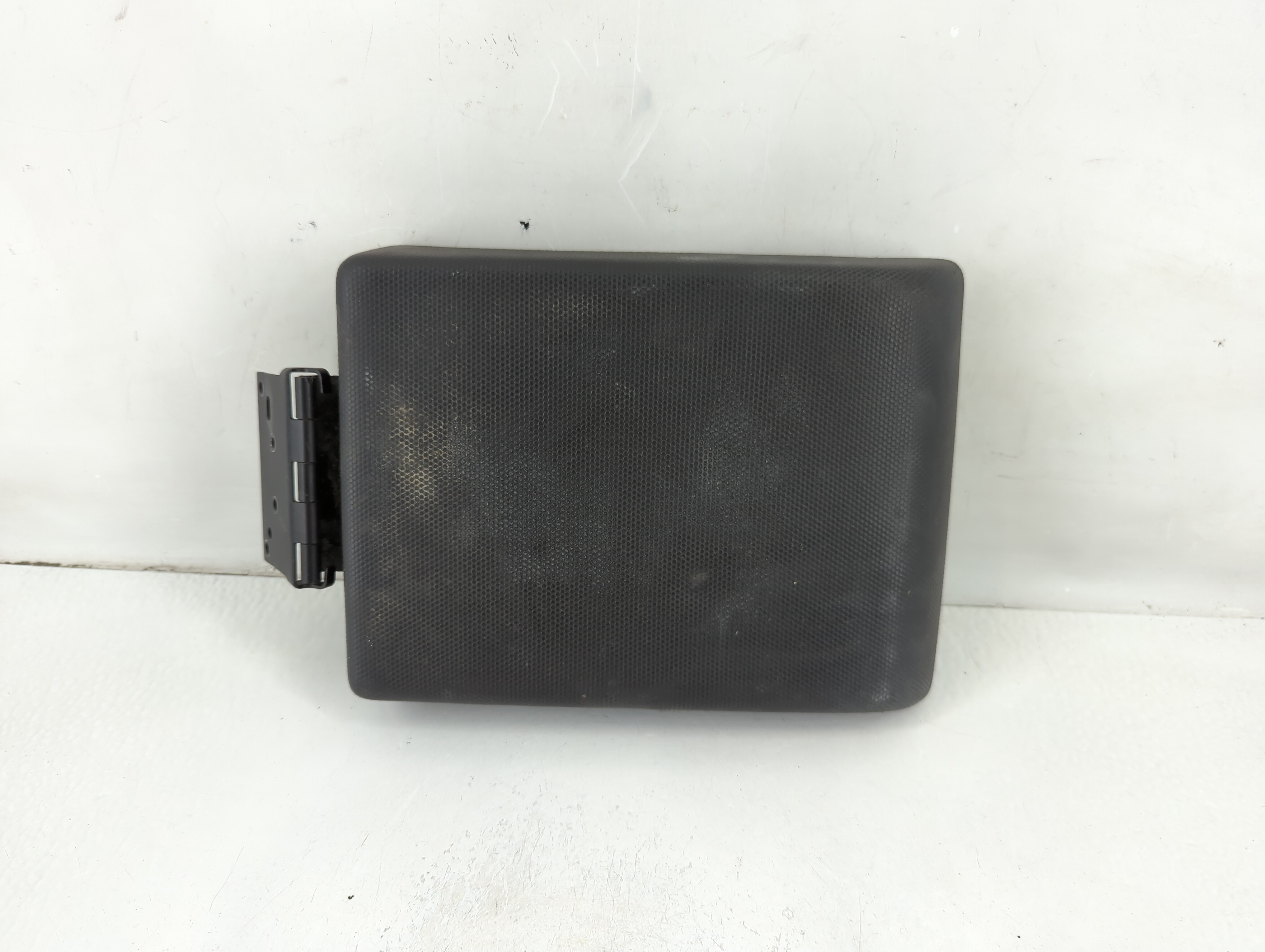 2009-2012 Ford Escape Center Console Armrest Cover Lid Black 1111352 - Oemusedautoparts1.com